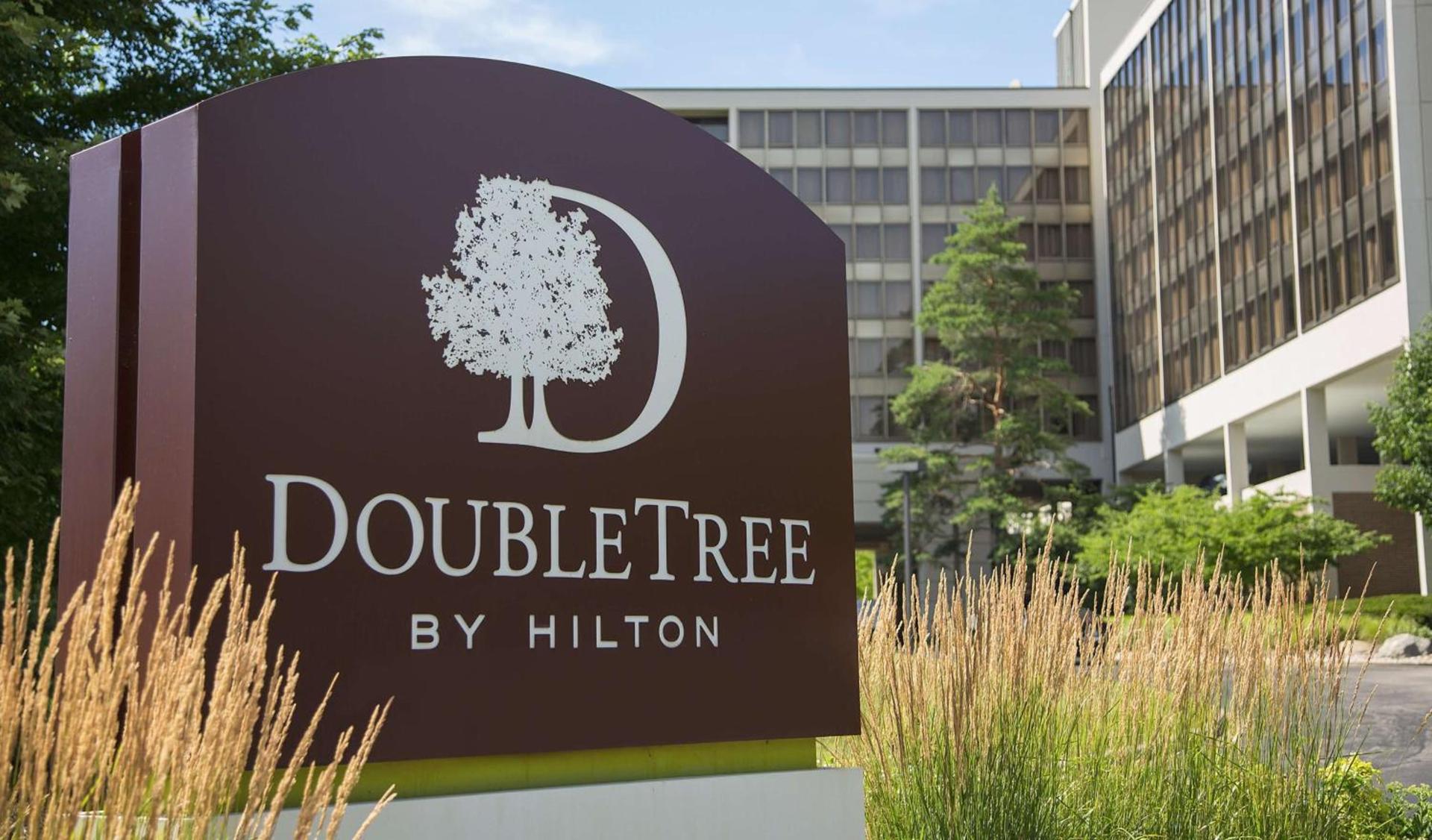 DoubleTree by Hilton Chicago - Oak Brook photo 2