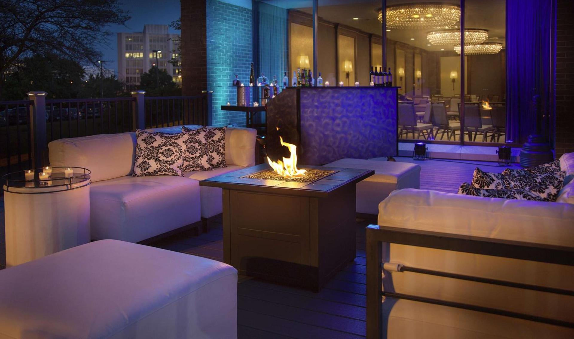 DoubleTree by Hilton Chicago - Oak Brook photo 7