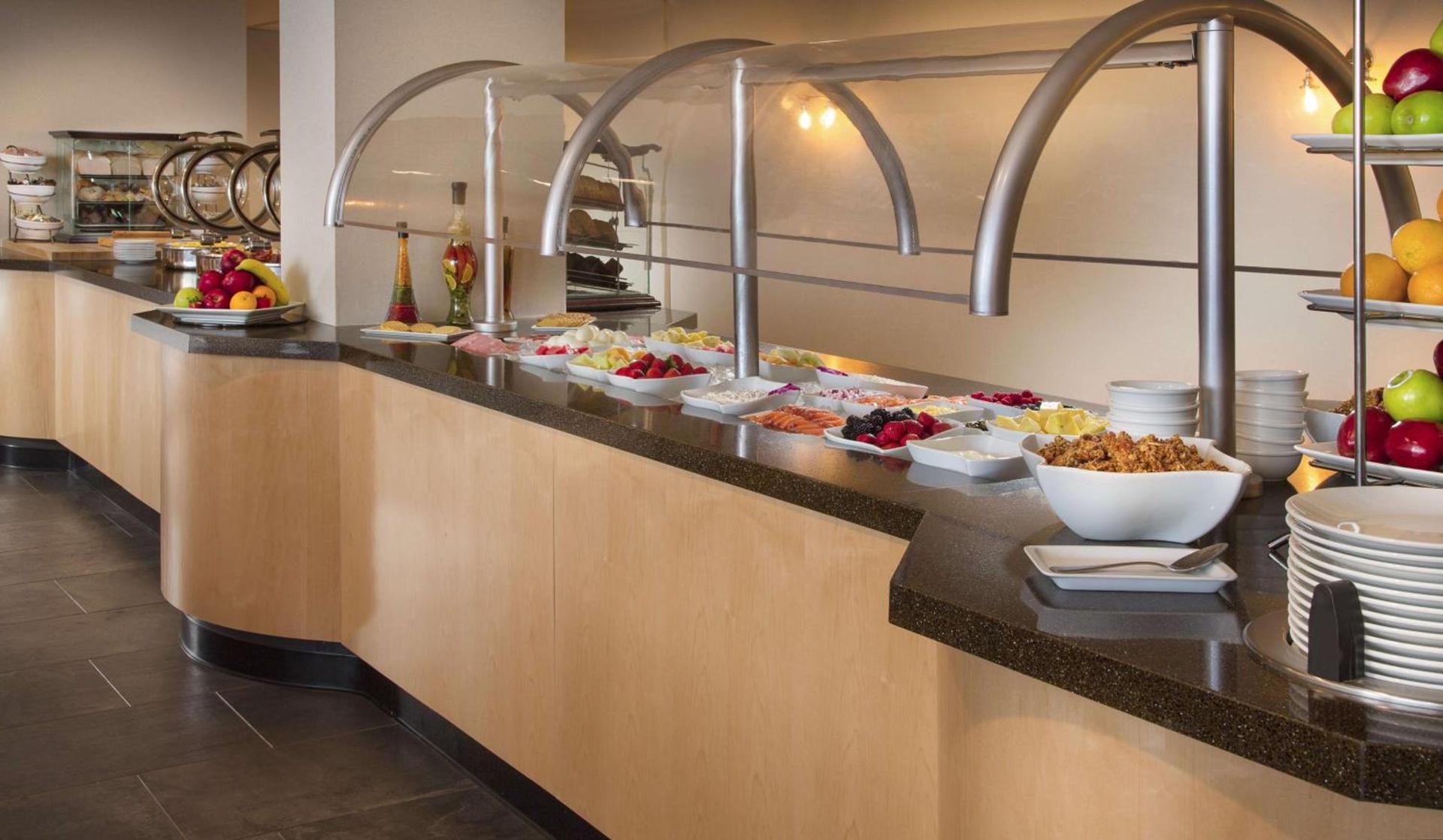 DoubleTree by Hilton Chicago - Oak Brook photo 13