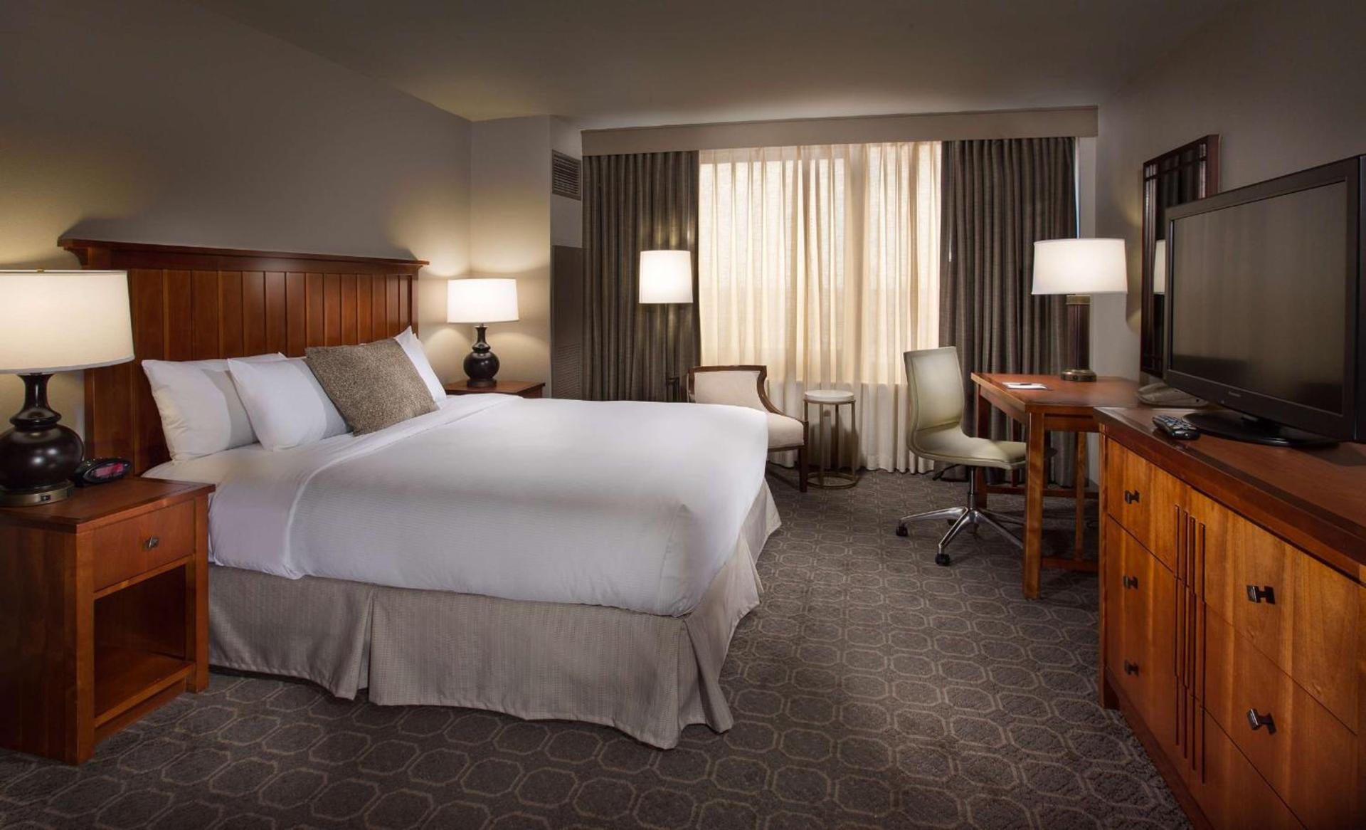 DoubleTree by Hilton Chicago - Oak Brook photo 24