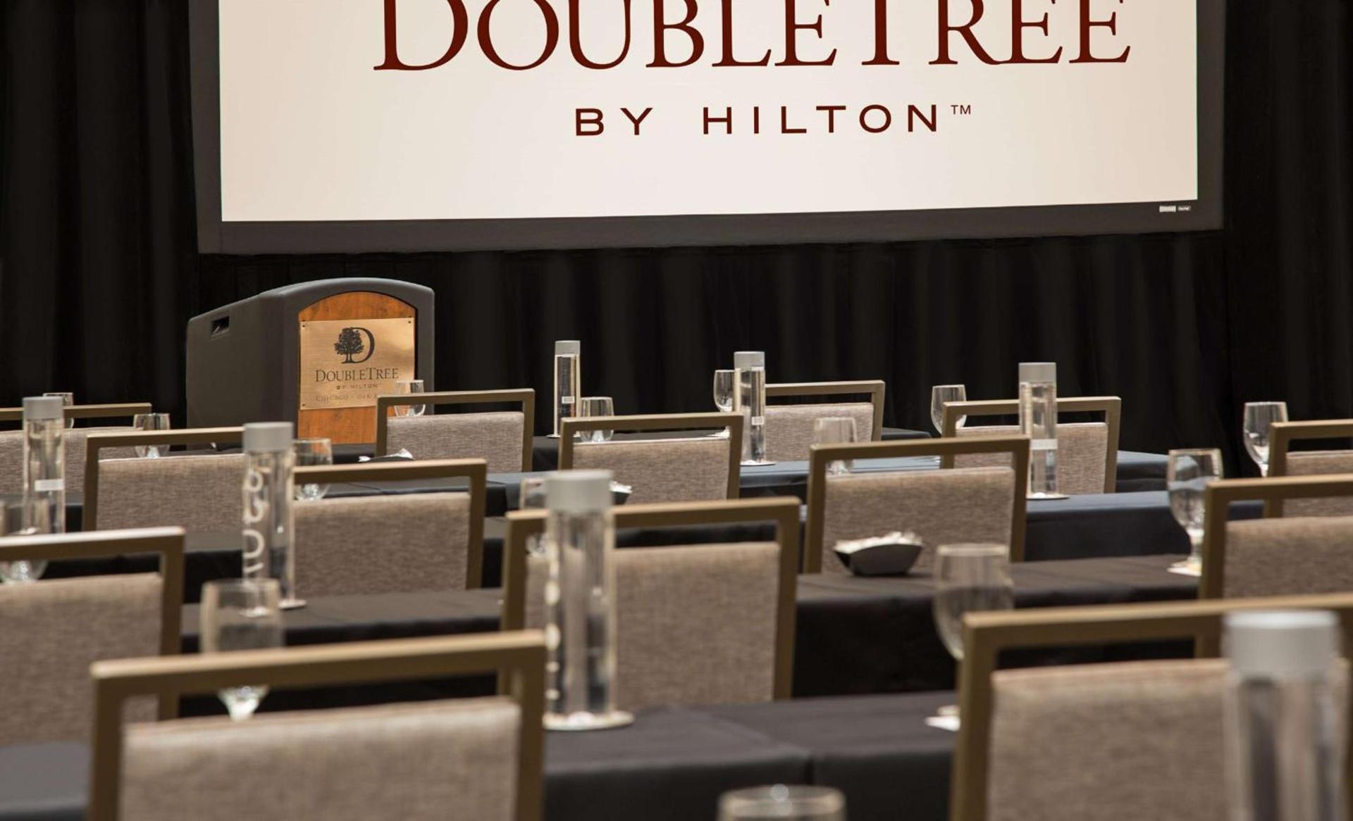 DoubleTree by Hilton Chicago - Oak Brook photo 32