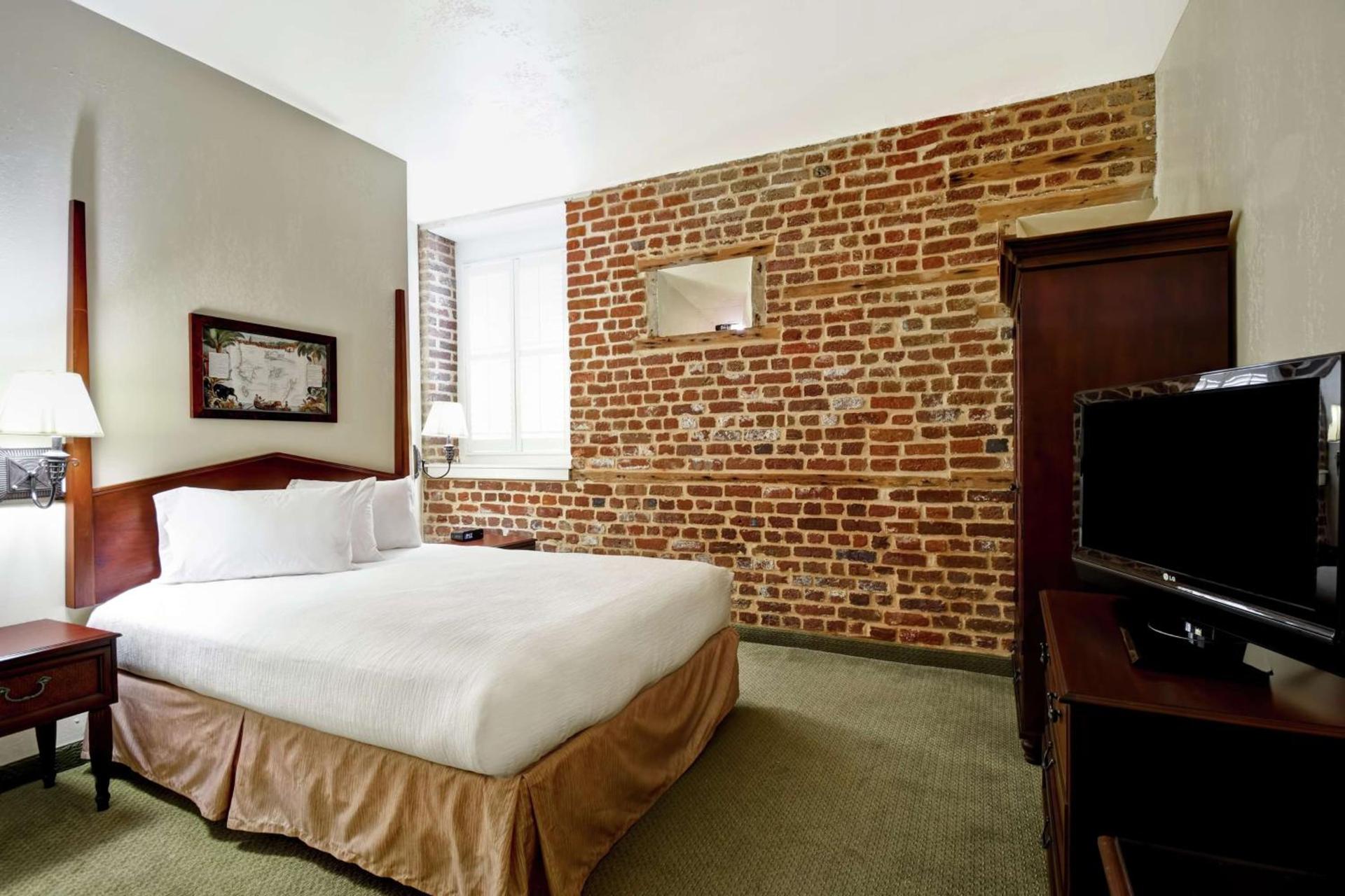 Embassy Suites Charleston - Historic District photo 30