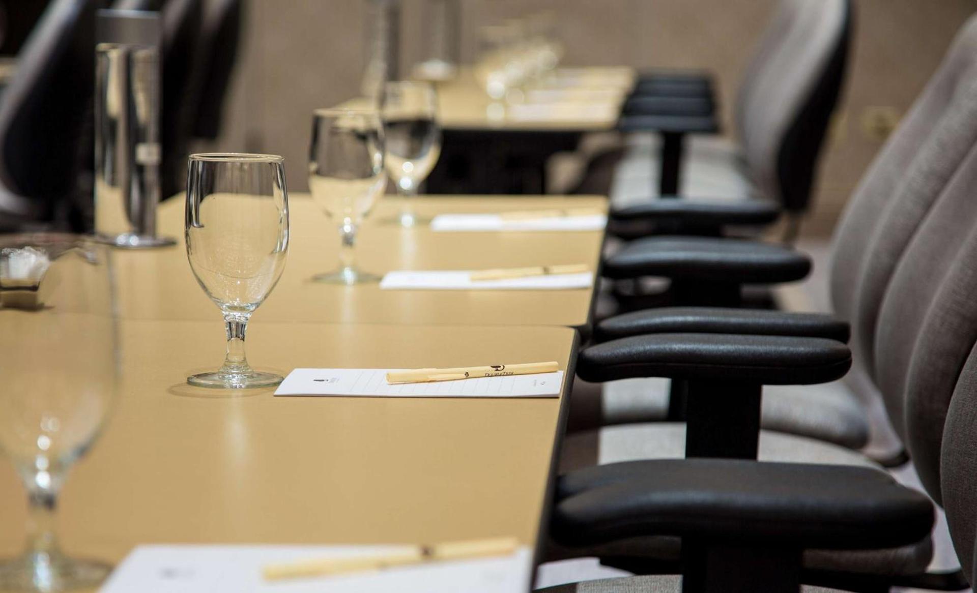 DoubleTree by Hilton Chicago - Oak Brook photo 34