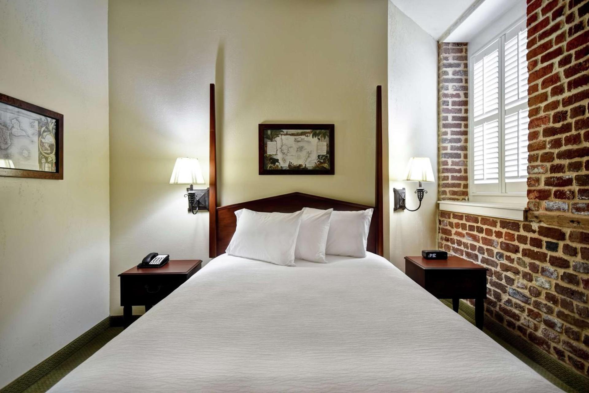 Embassy Suites Charleston - Historic District photo 34
