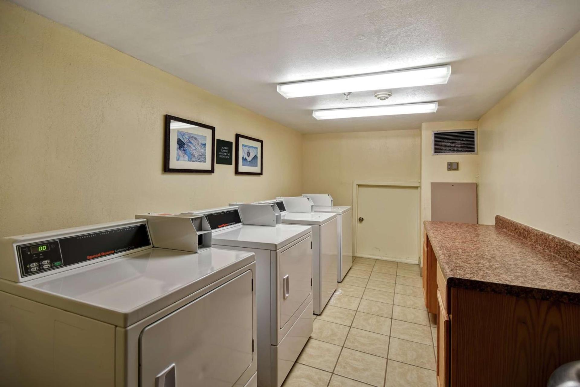 Embassy Suites Charleston - Historic District photo 44
