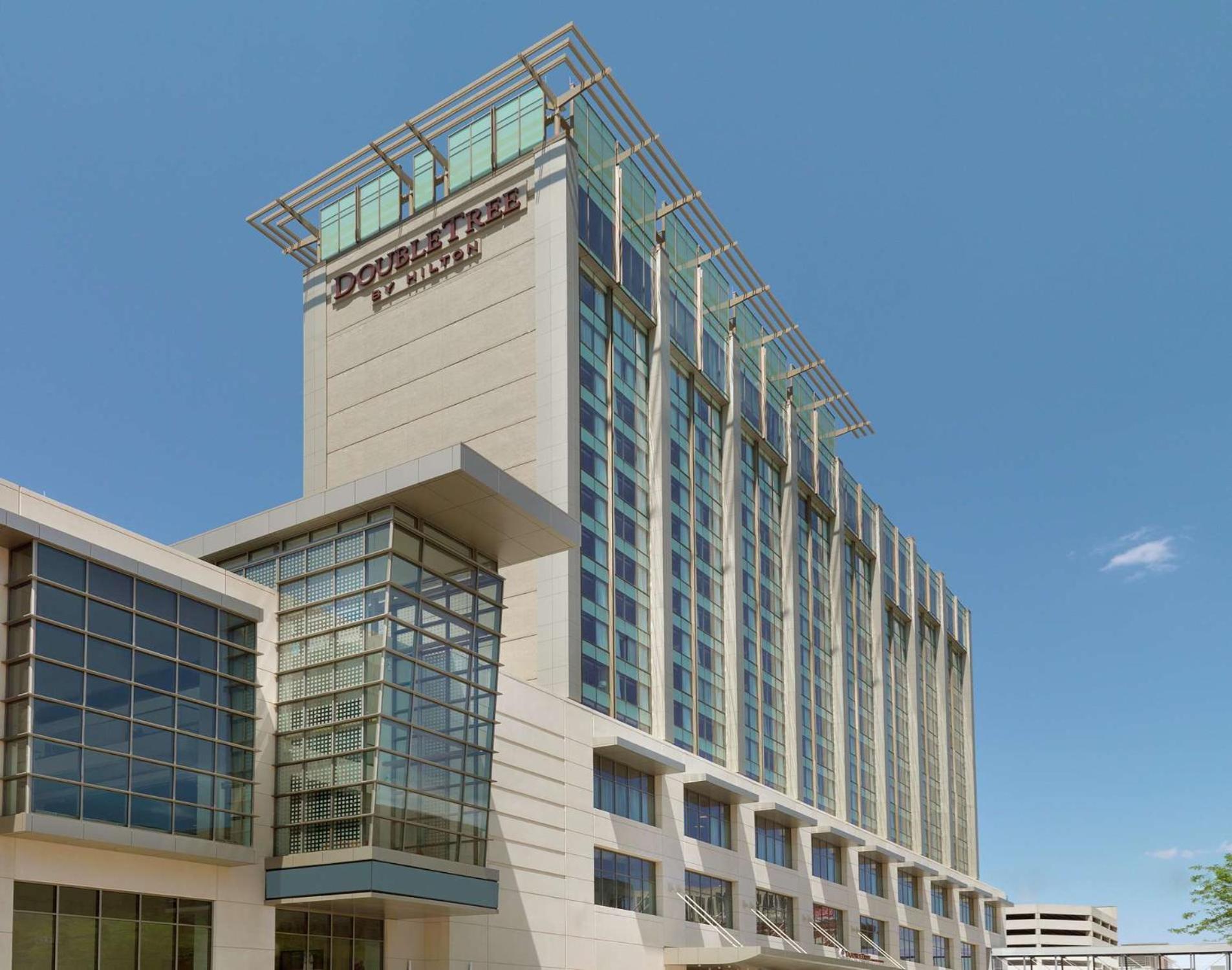 DoubleTree by Hilton Hotel Cedar Rapids Convention Complex photo 13