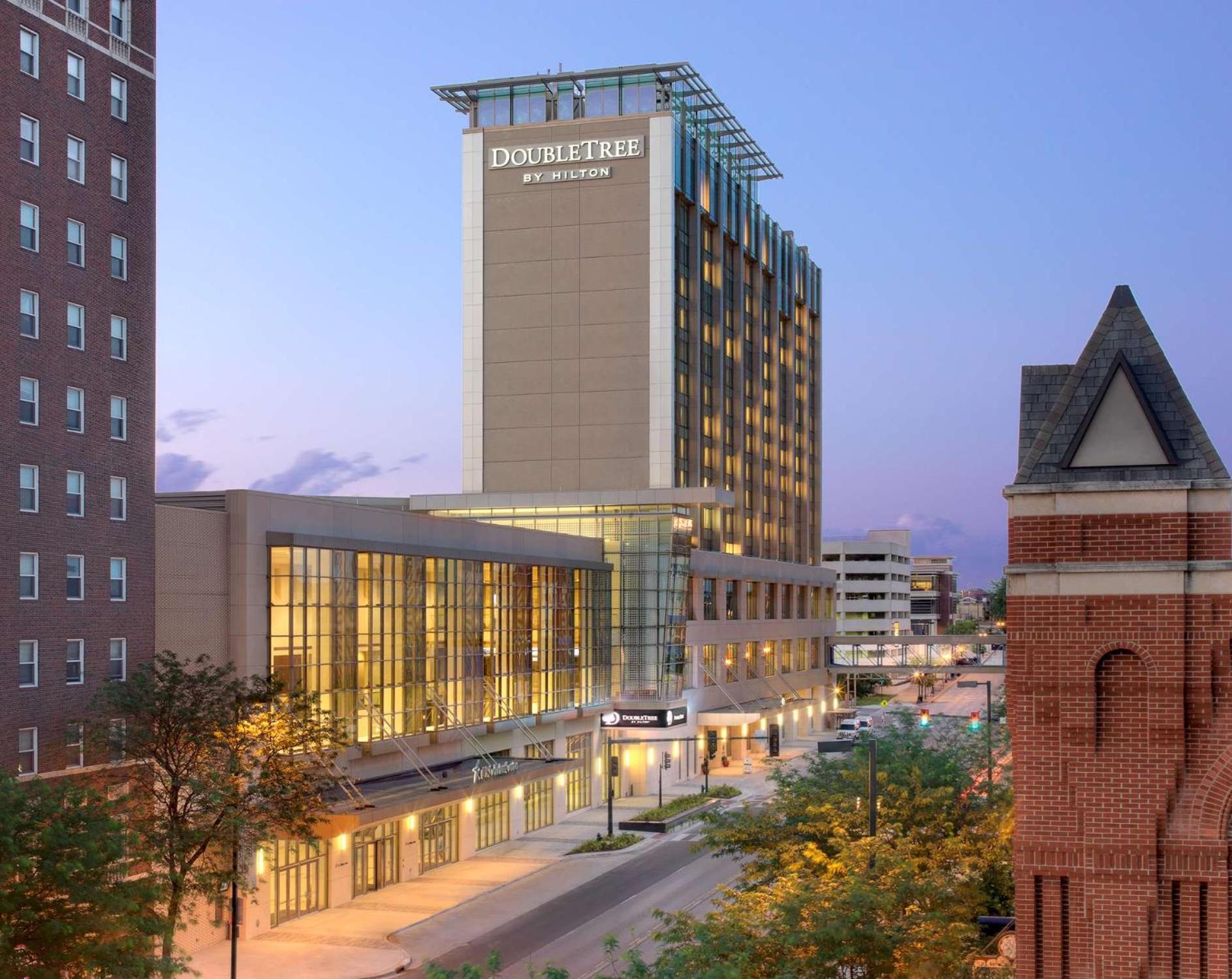 DoubleTree by Hilton Hotel Cedar Rapids Convention Complex photo 14
