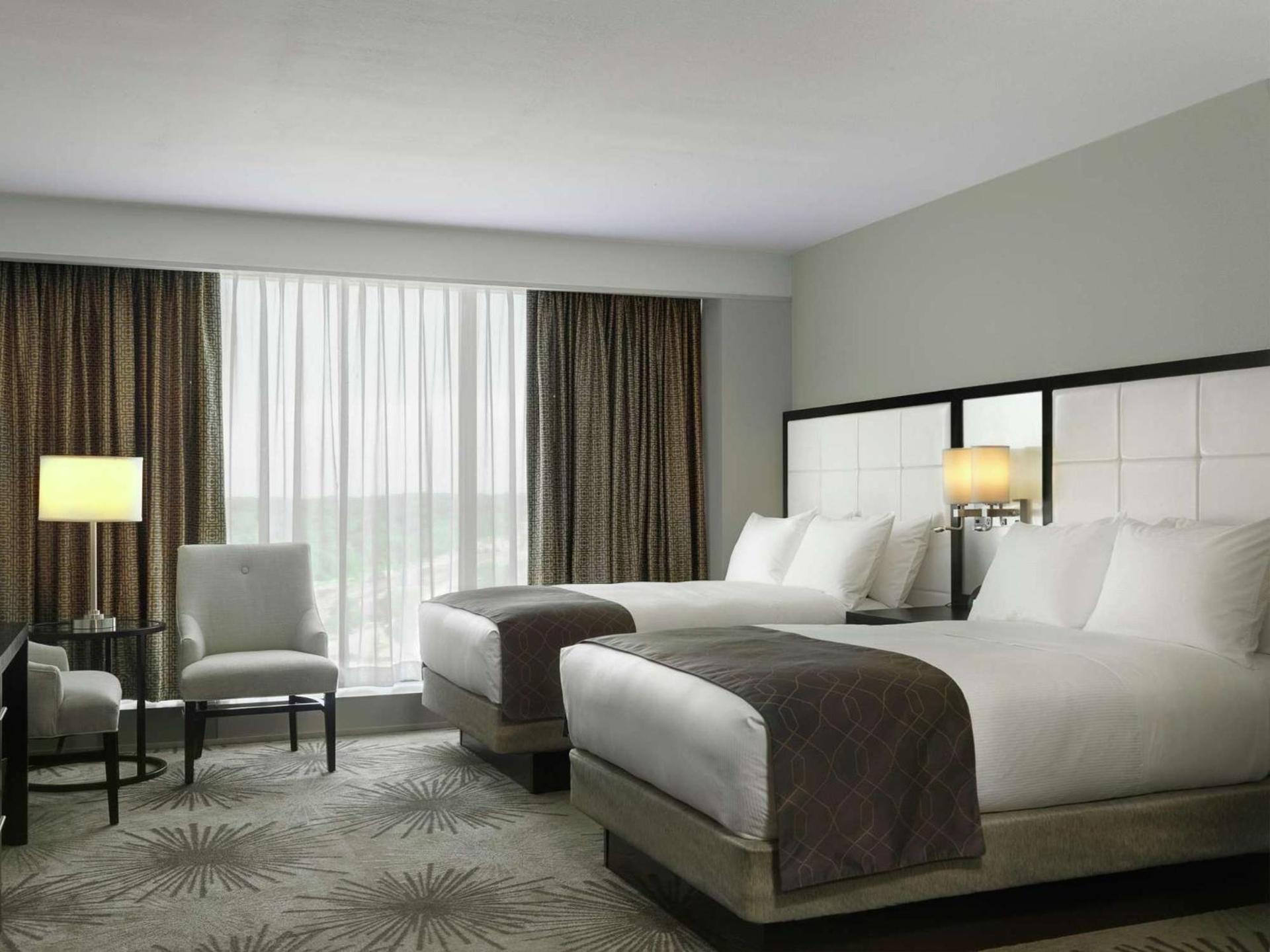 DoubleTree by Hilton Hotel Cedar Rapids Convention Complex photo 24