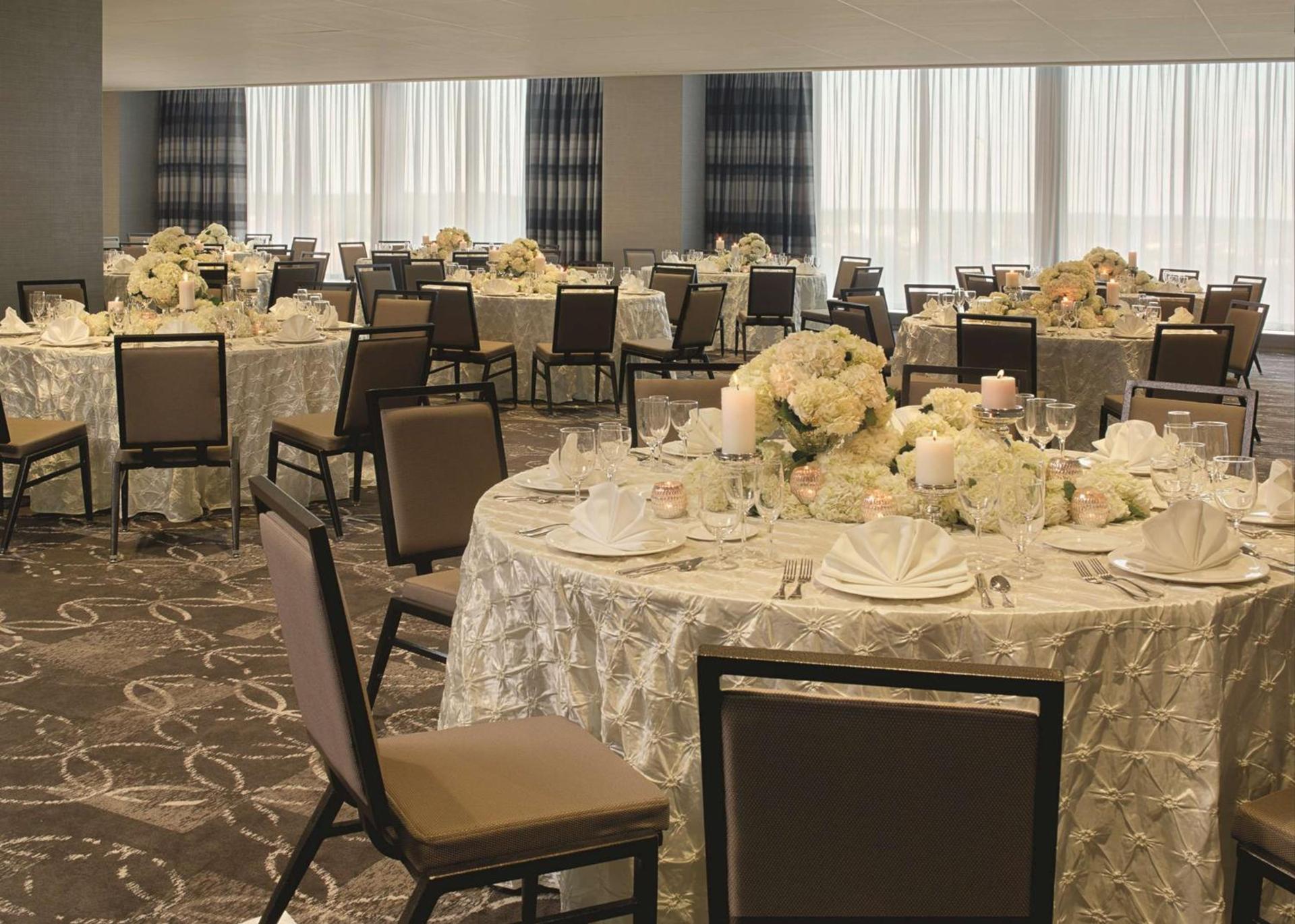 DoubleTree by Hilton Hotel Cedar Rapids Convention Complex photo 37