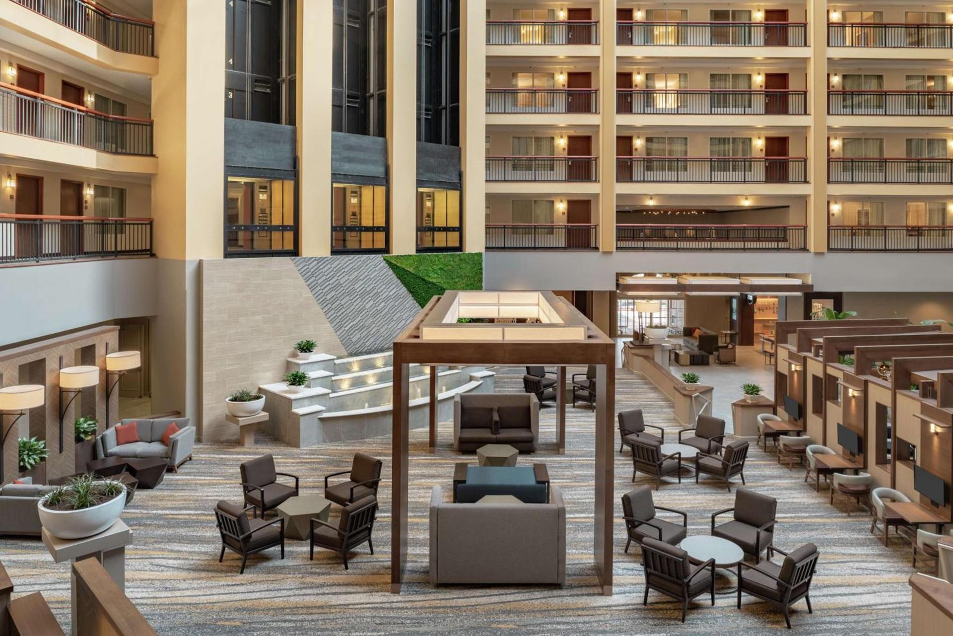 Embassy Suites by Hilton Cleveland Rockside photo 9