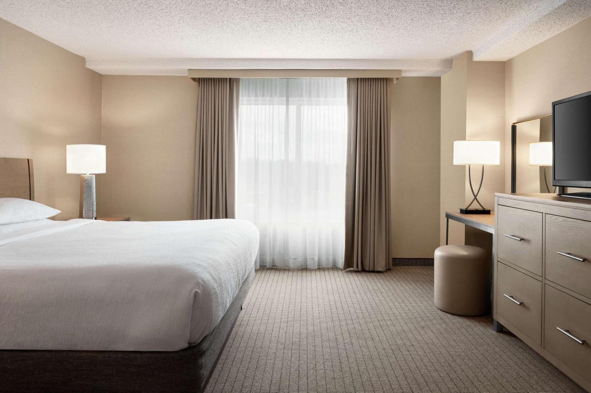 Embassy Suites by Hilton Cleveland Rockside photo 25