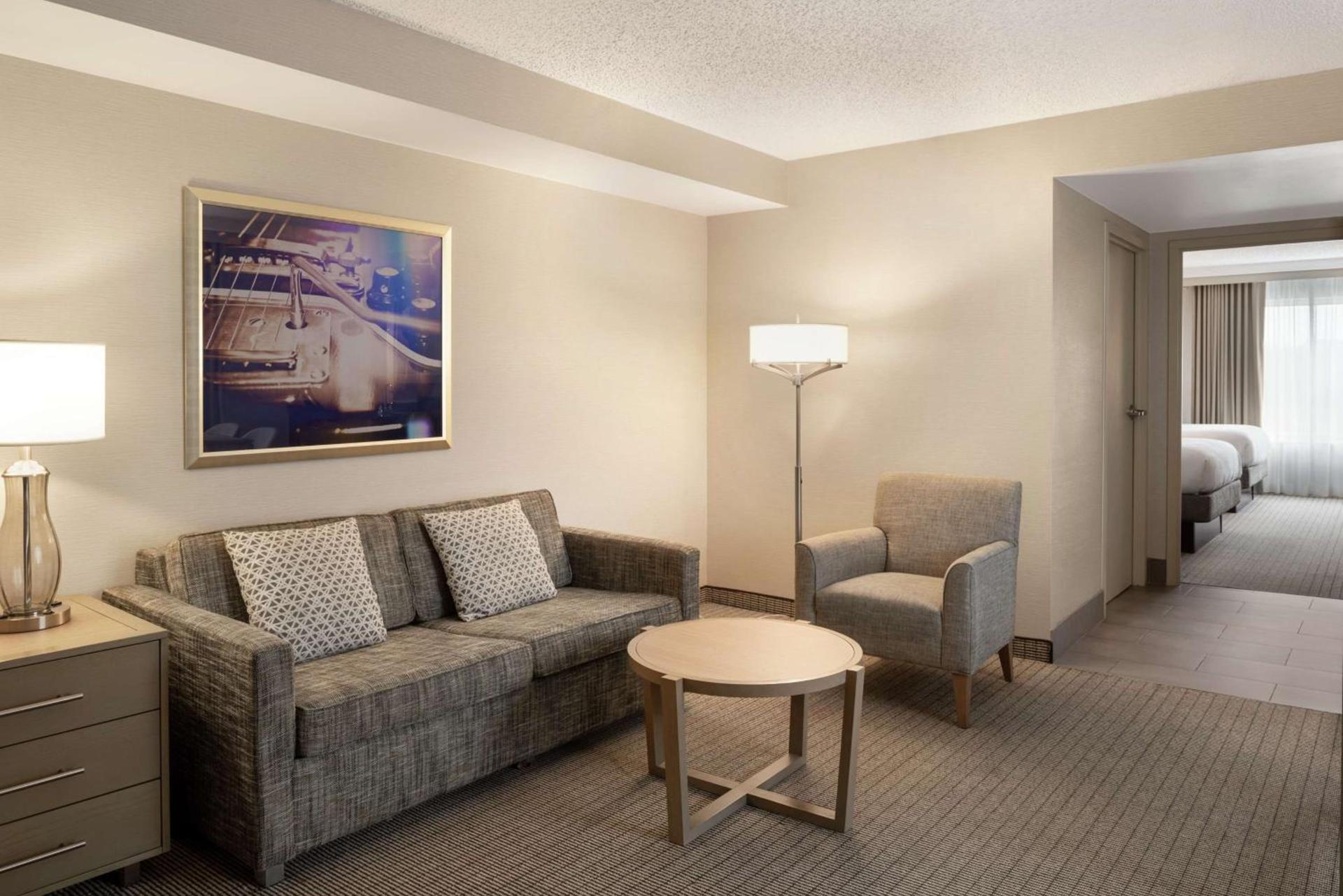 Embassy Suites by Hilton Cleveland Rockside photo 26