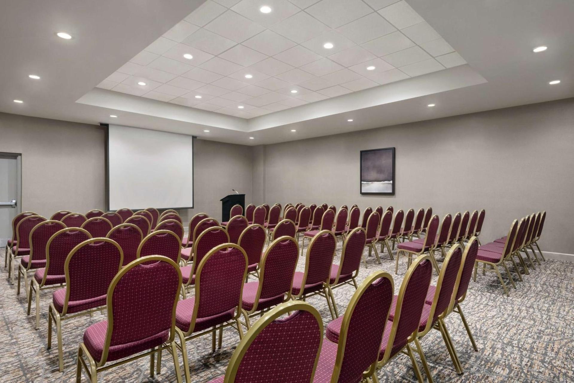 Embassy Suites by Hilton Cleveland Rockside photo 36