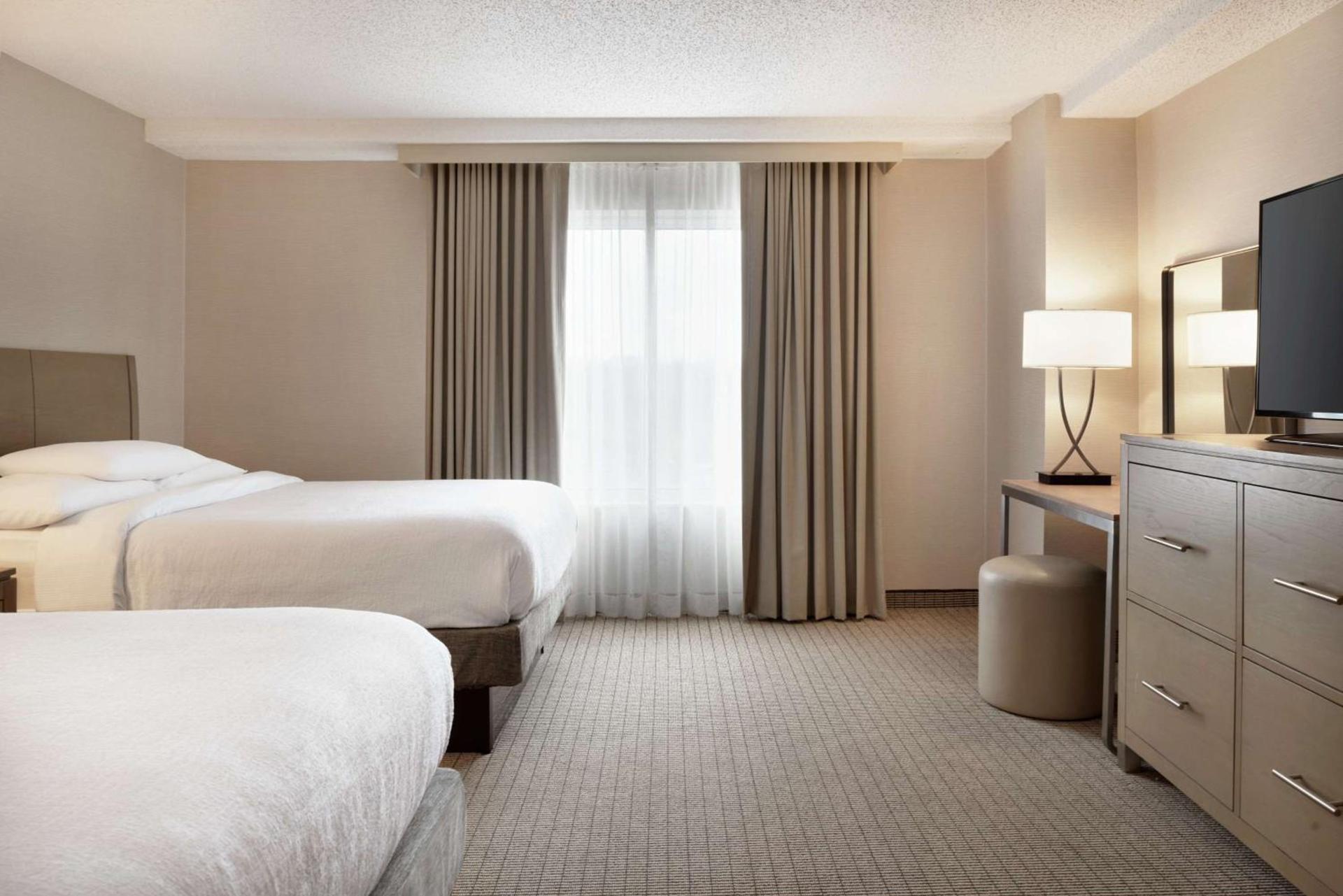 Embassy Suites by Hilton Cleveland Rockside photo 44