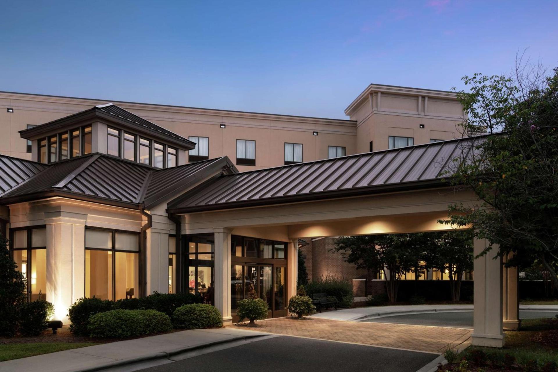 Hilton Garden Inn Charlotte/Ayrsley photo 2