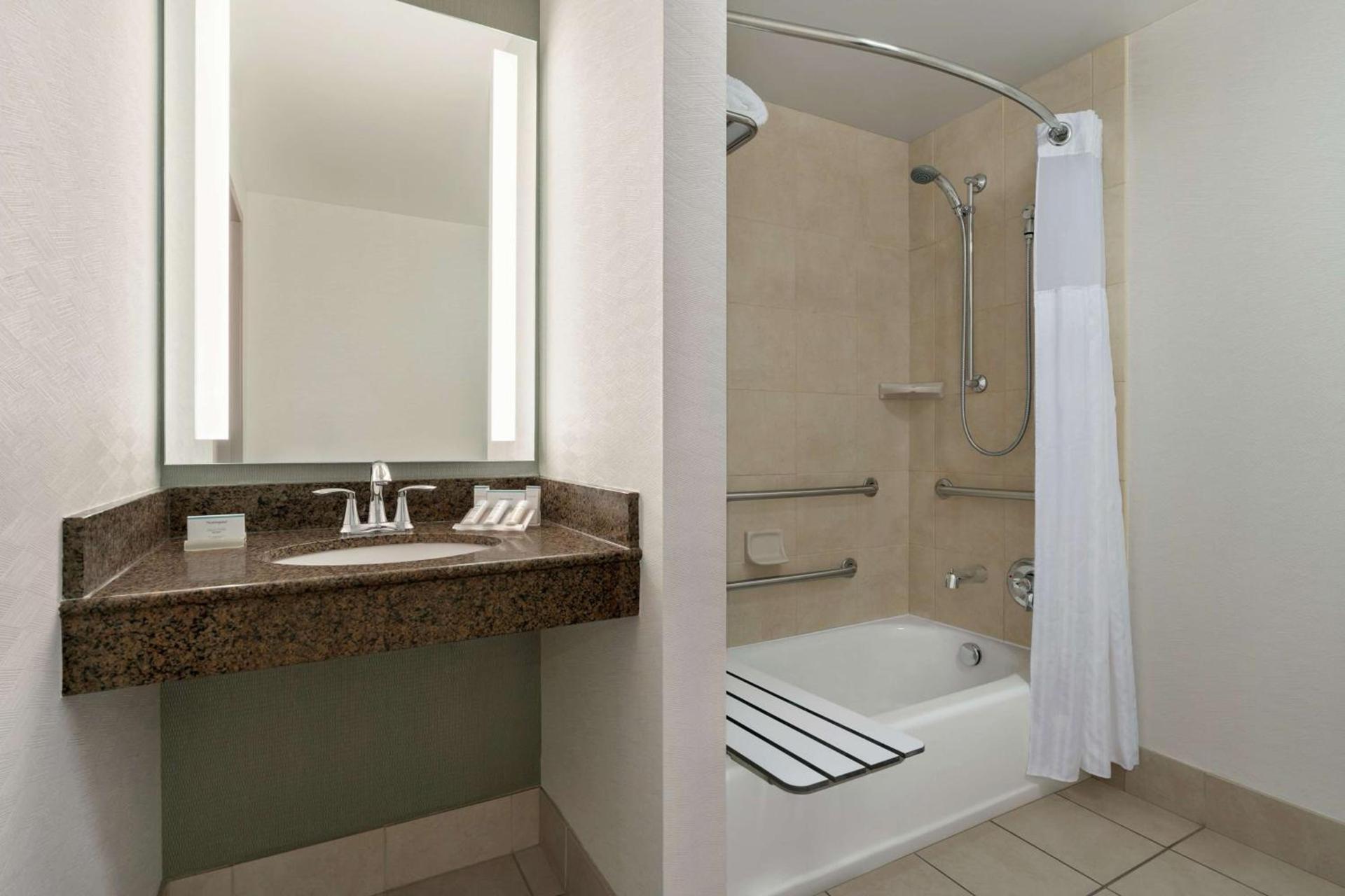 Hilton Garden Inn Charlotte/Ayrsley photo 26
