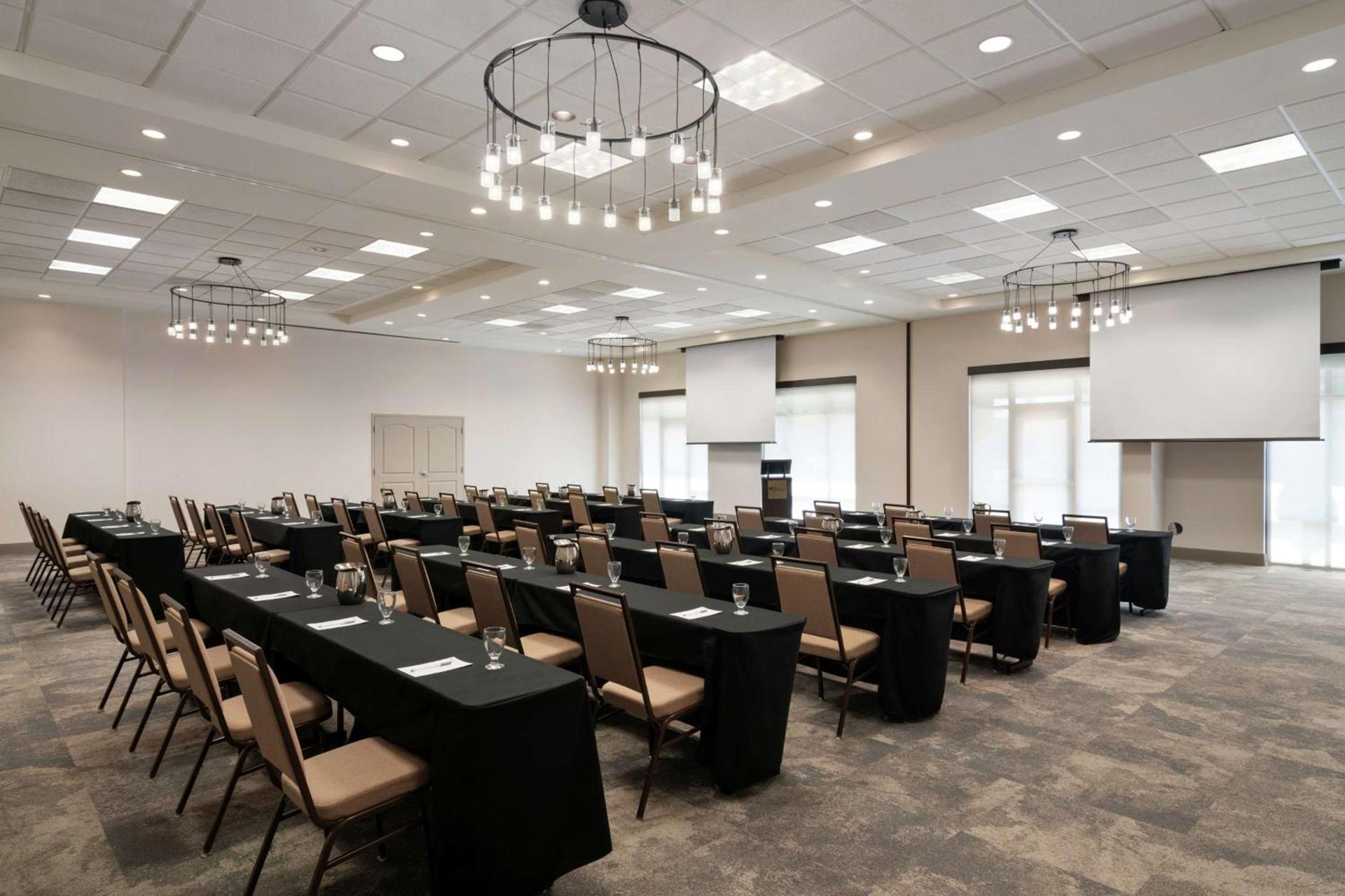 Hilton Garden Inn Charlotte/Ayrsley photo 27