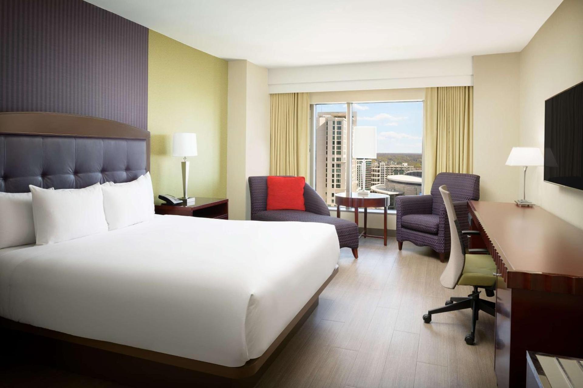 Hilton Charlotte Uptown photo 9