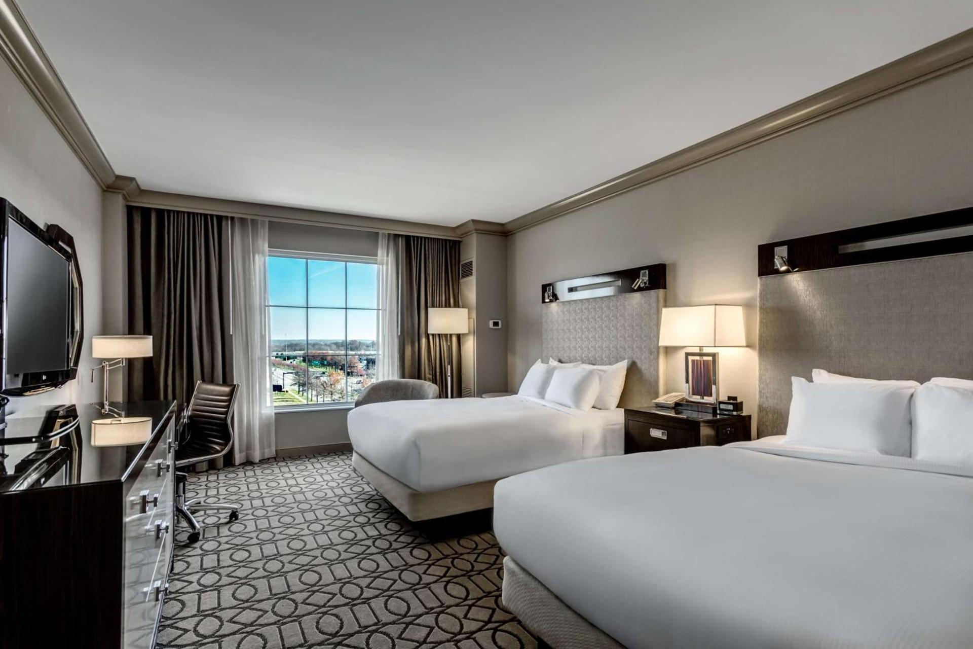 Hilton Columbus at Easton photo 9
