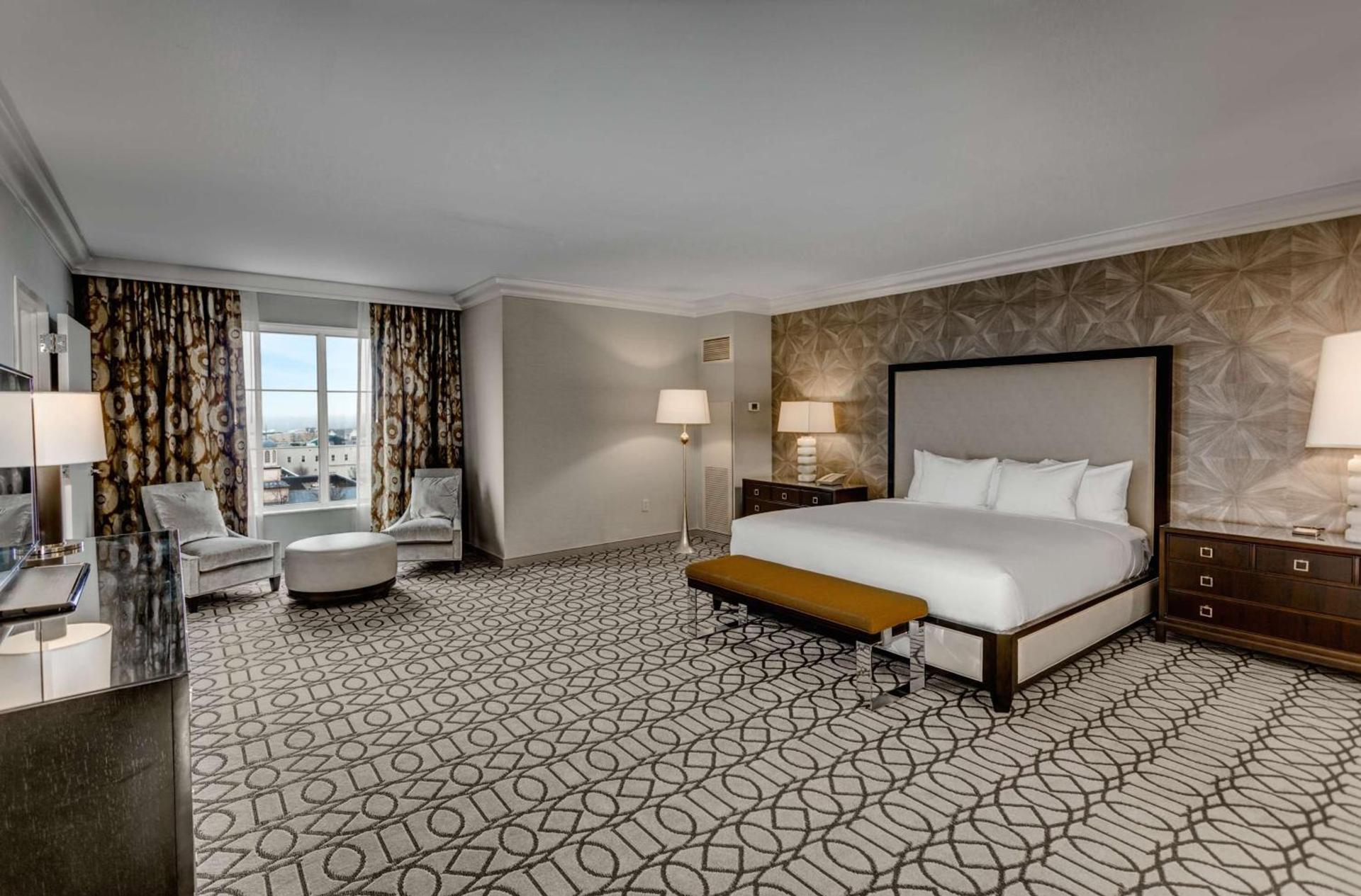 Hilton Columbus at Easton photo 11