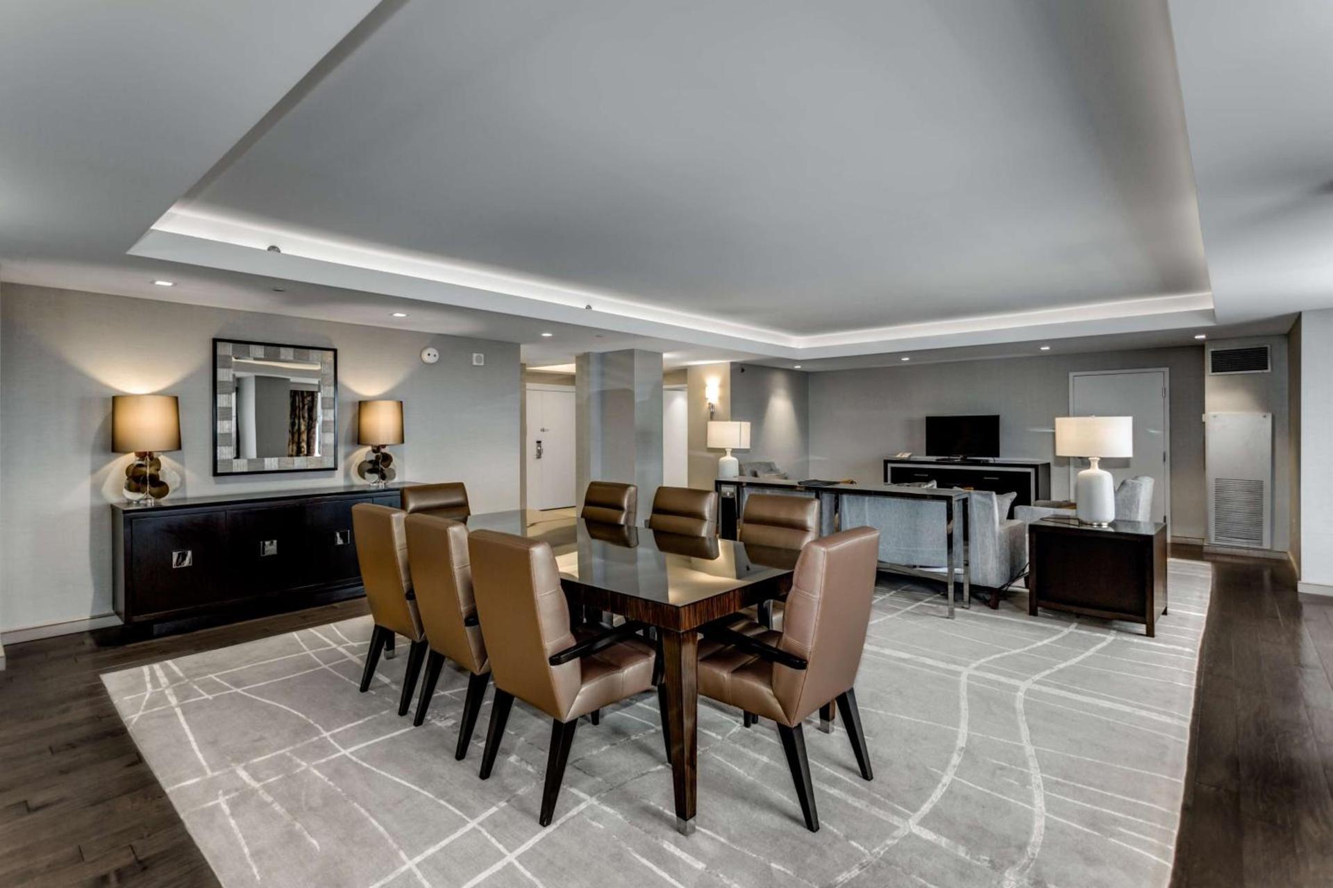 Hilton Columbus at Easton photo 12