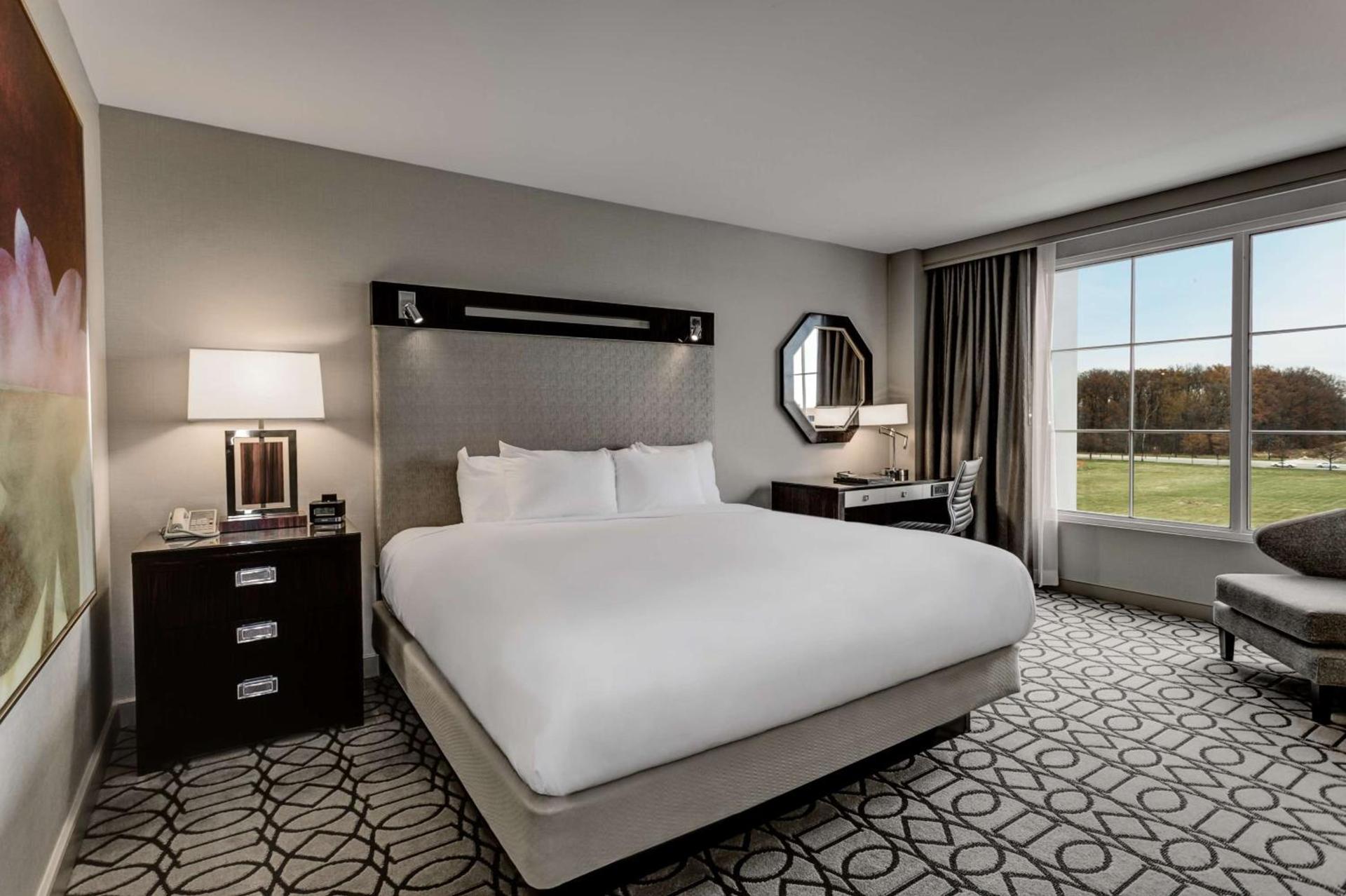 Hilton Columbus at Easton photo 20