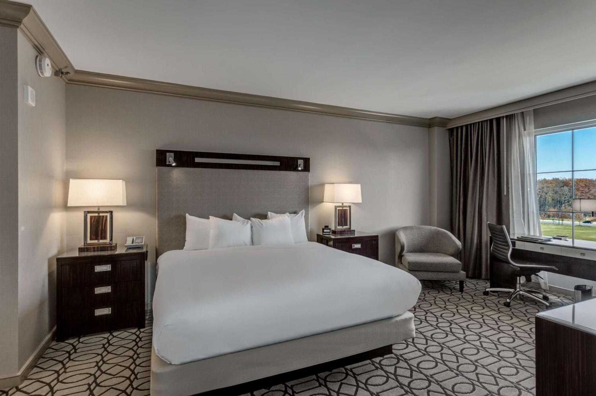 Hilton Columbus at Easton photo 21
