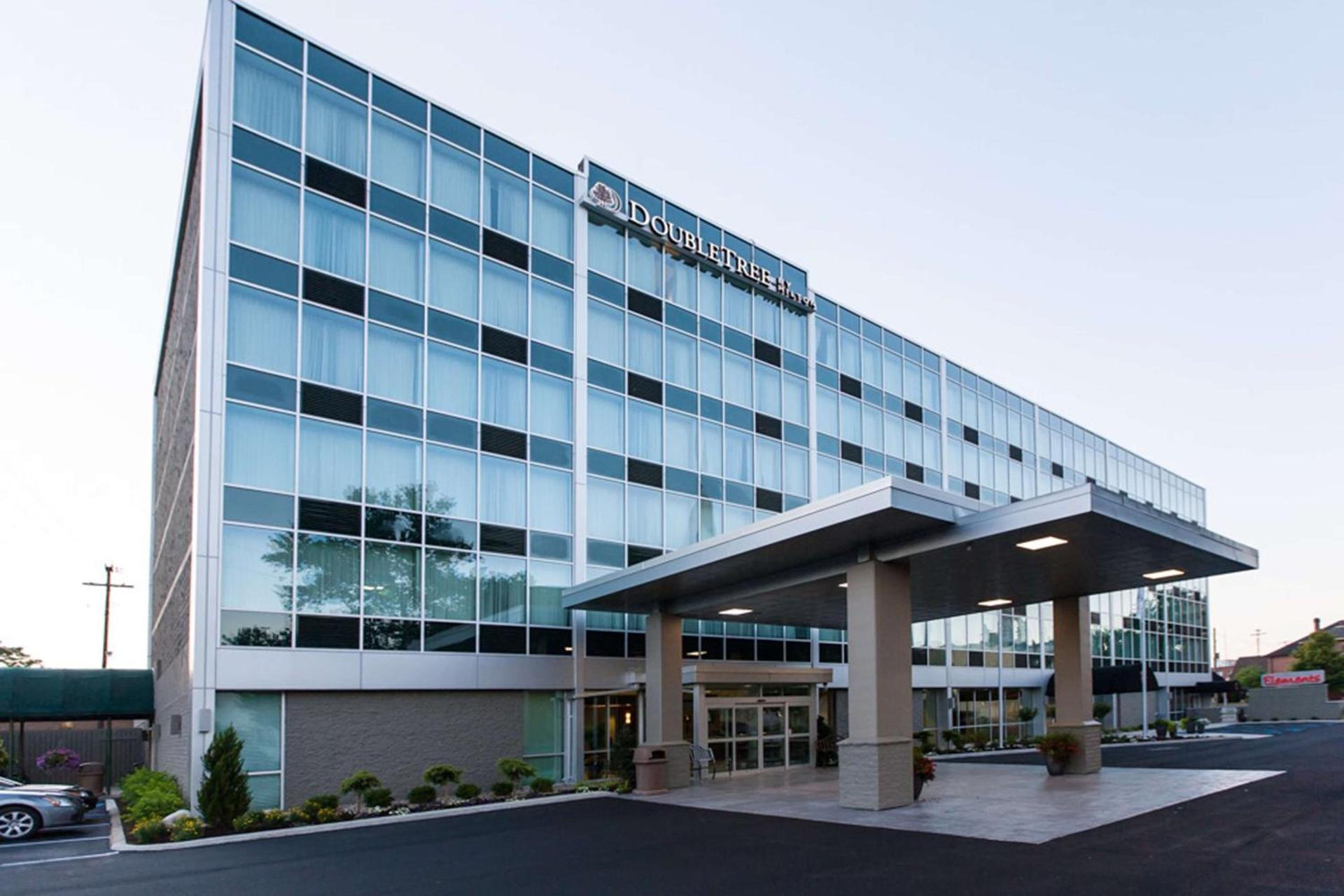 Doubletree by Hilton Newark photo 1