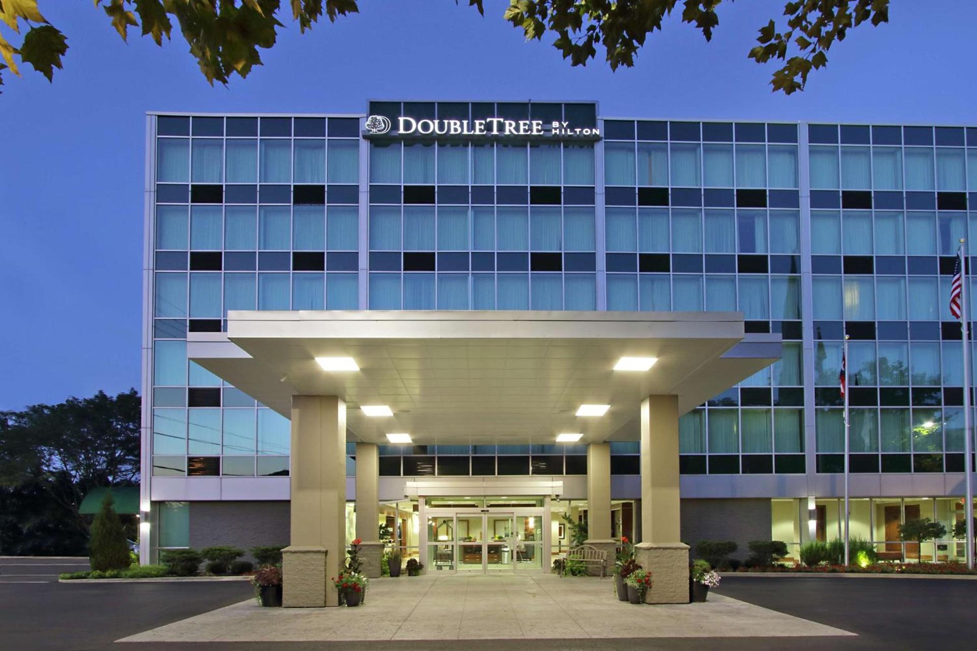 Doubletree by Hilton Newark photo 2