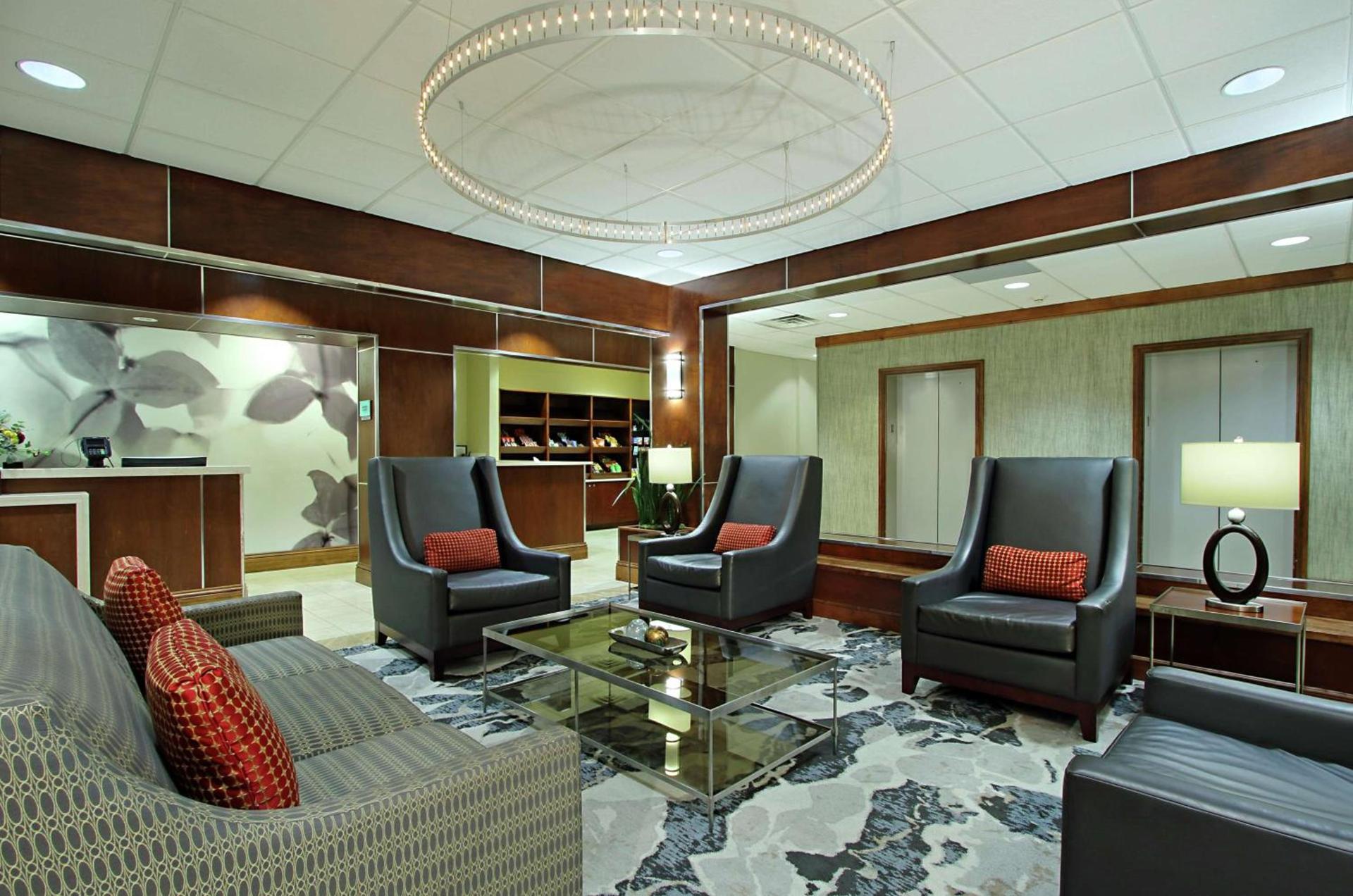 Doubletree by Hilton Newark photo 7