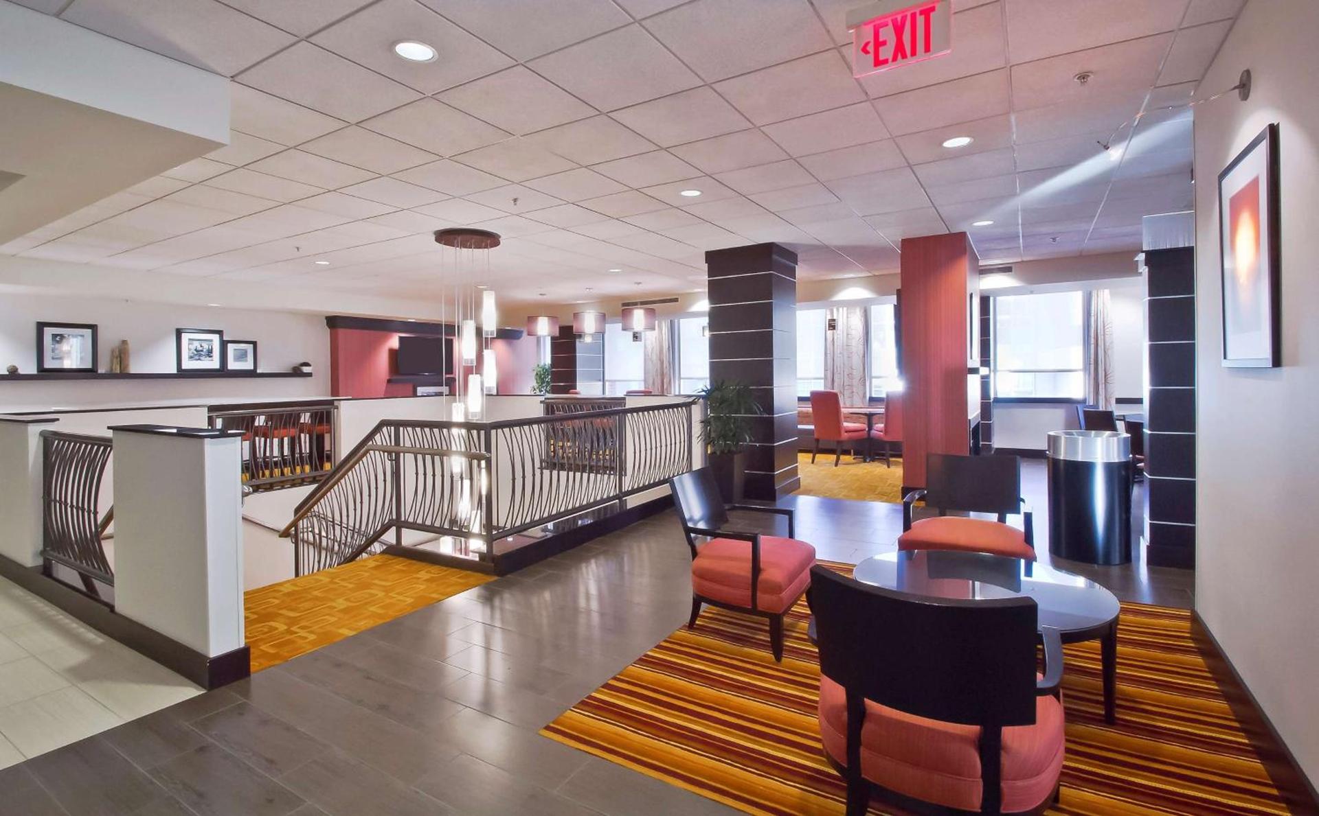 Hampton Inn & Suites Columbus-Downtown, Ohio photo 5