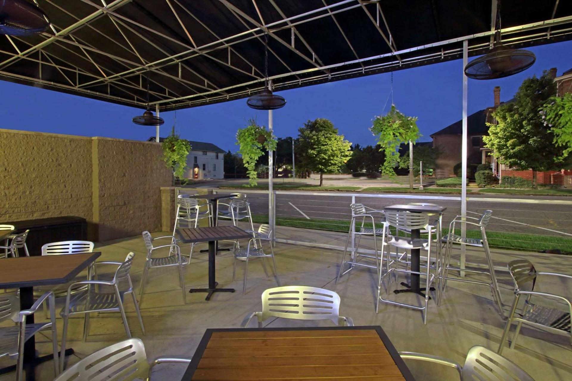 Doubletree by Hilton Newark photo 19