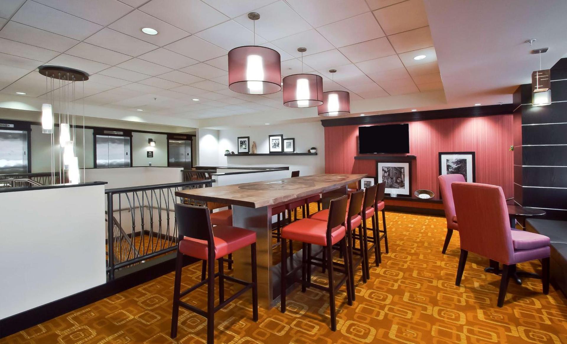 Hampton Inn & Suites Columbus-Downtown, Ohio photo 6