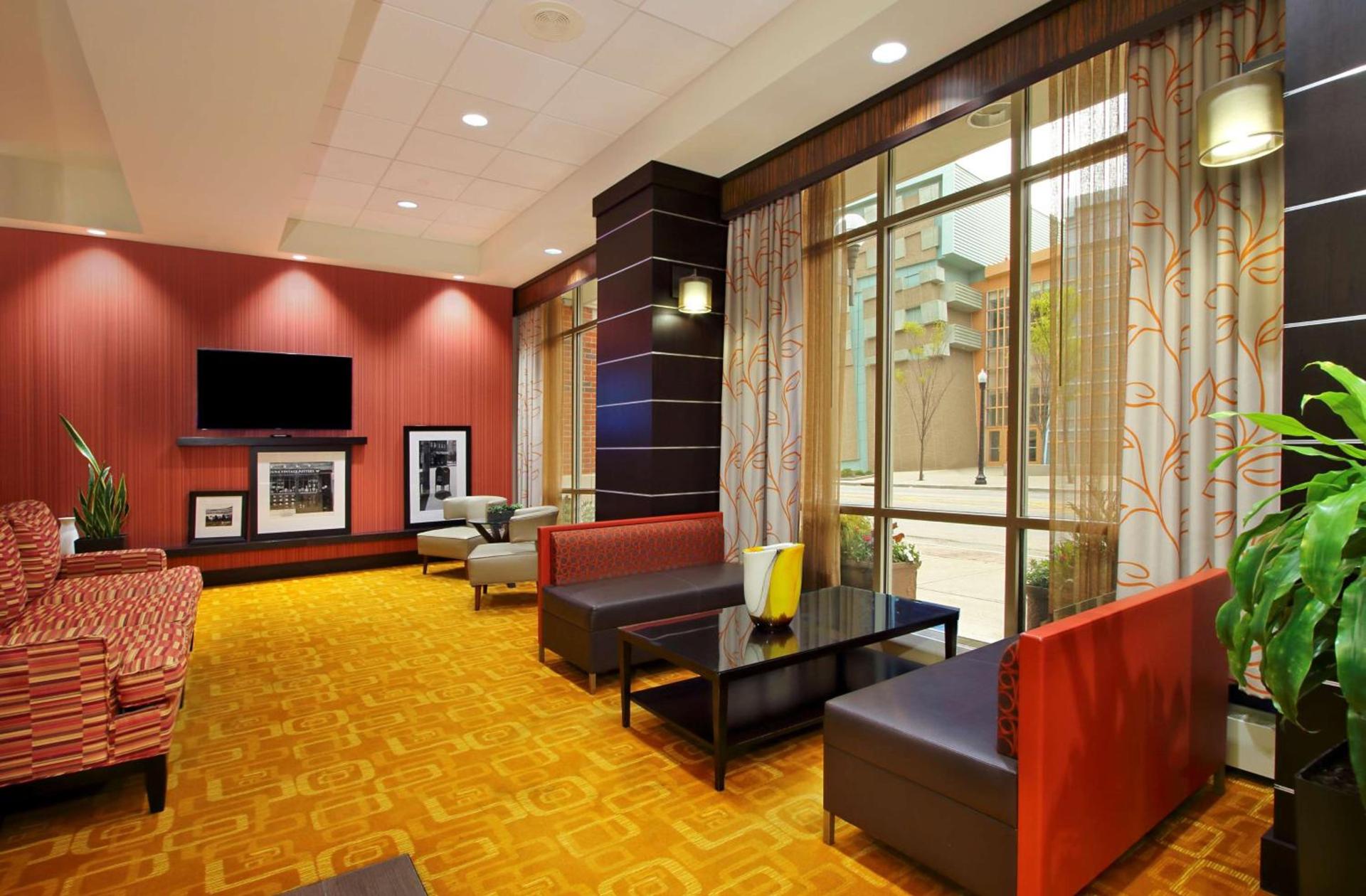 Hampton Inn & Suites Columbus-Downtown, Ohio photo 10