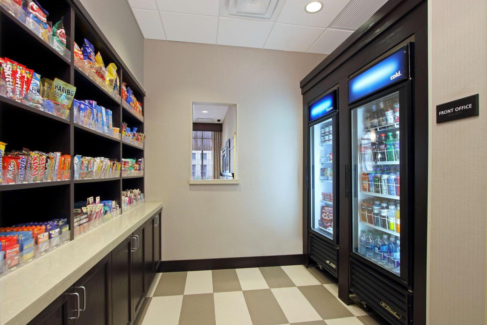 Hampton Inn & Suites Columbus-Downtown, Ohio photo 16