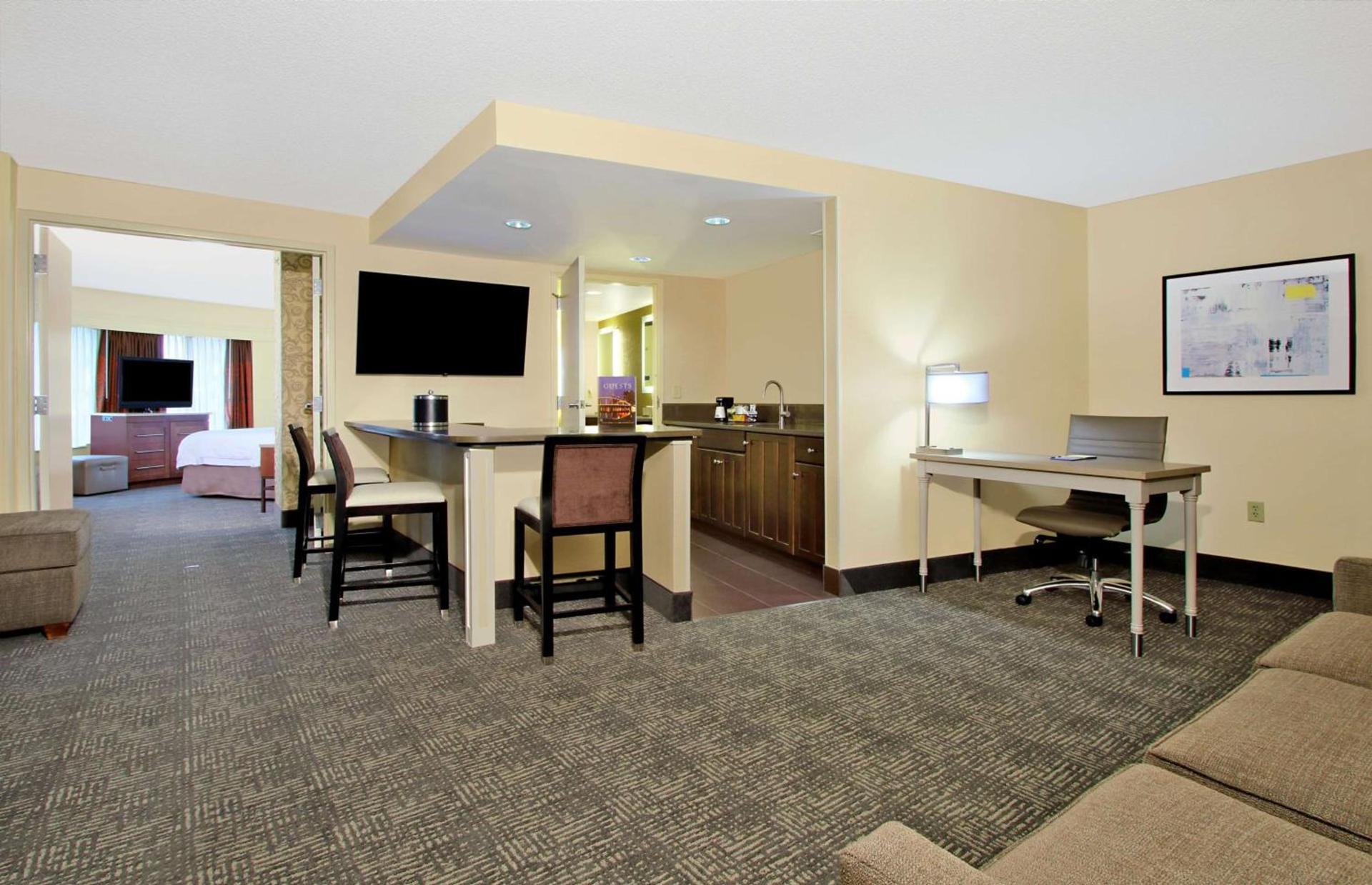 Hampton Inn & Suites Columbus-Downtown, Ohio photo 23