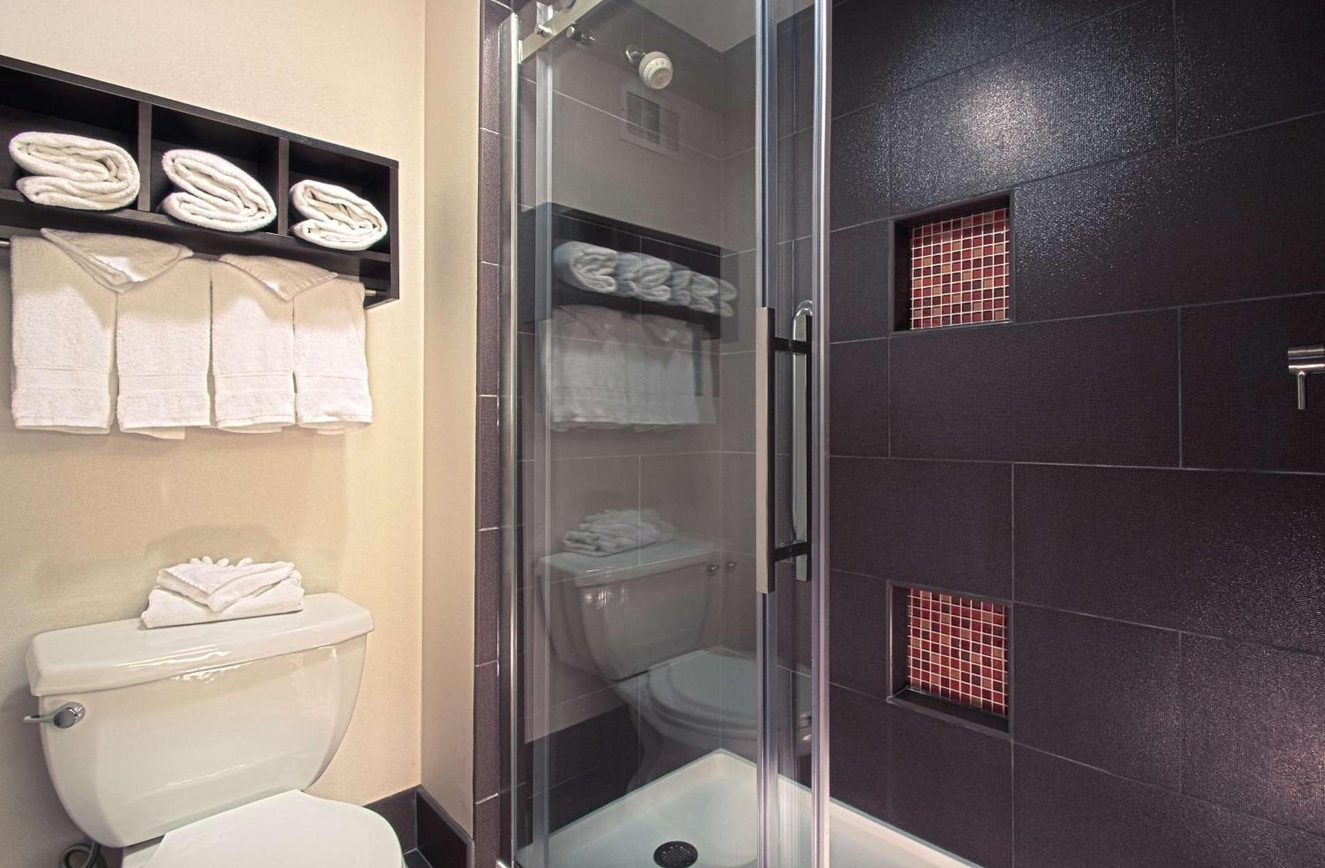 Hampton Inn & Suites Columbus-Downtown, Ohio photo 26