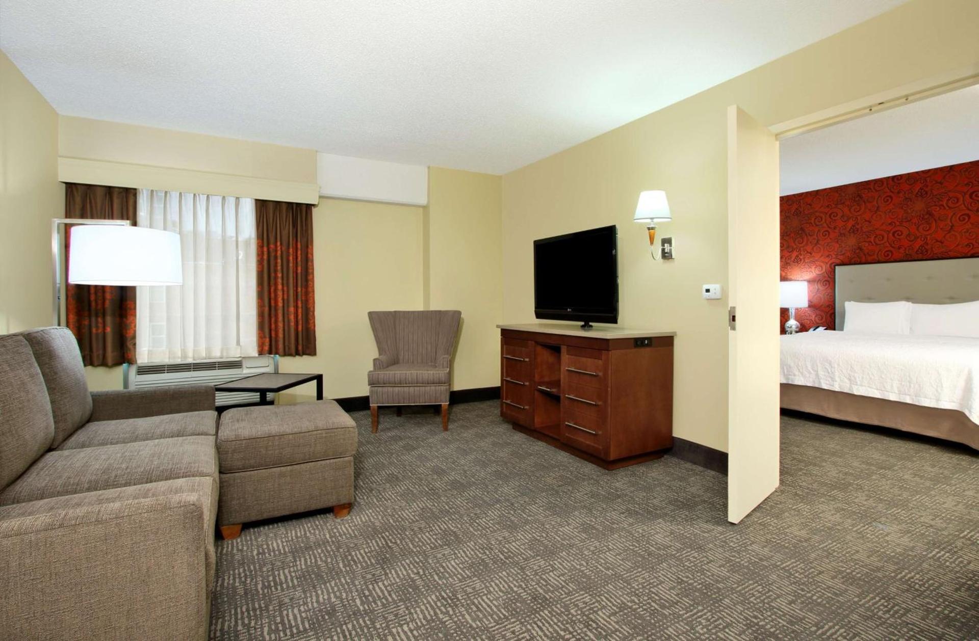 Hampton Inn & Suites Columbus-Downtown, Ohio photo 34
