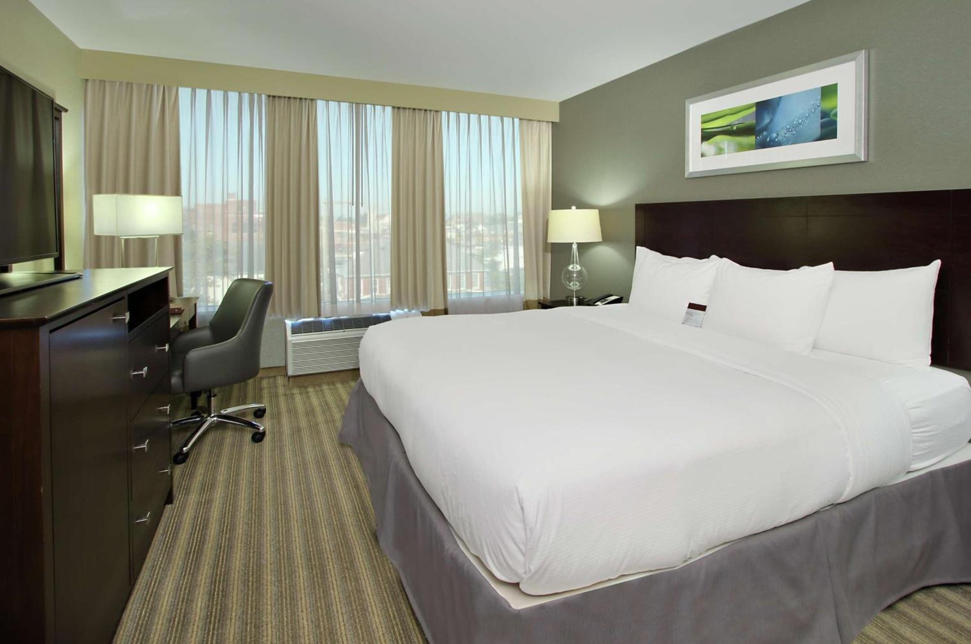 Doubletree by Hilton Newark photo 33