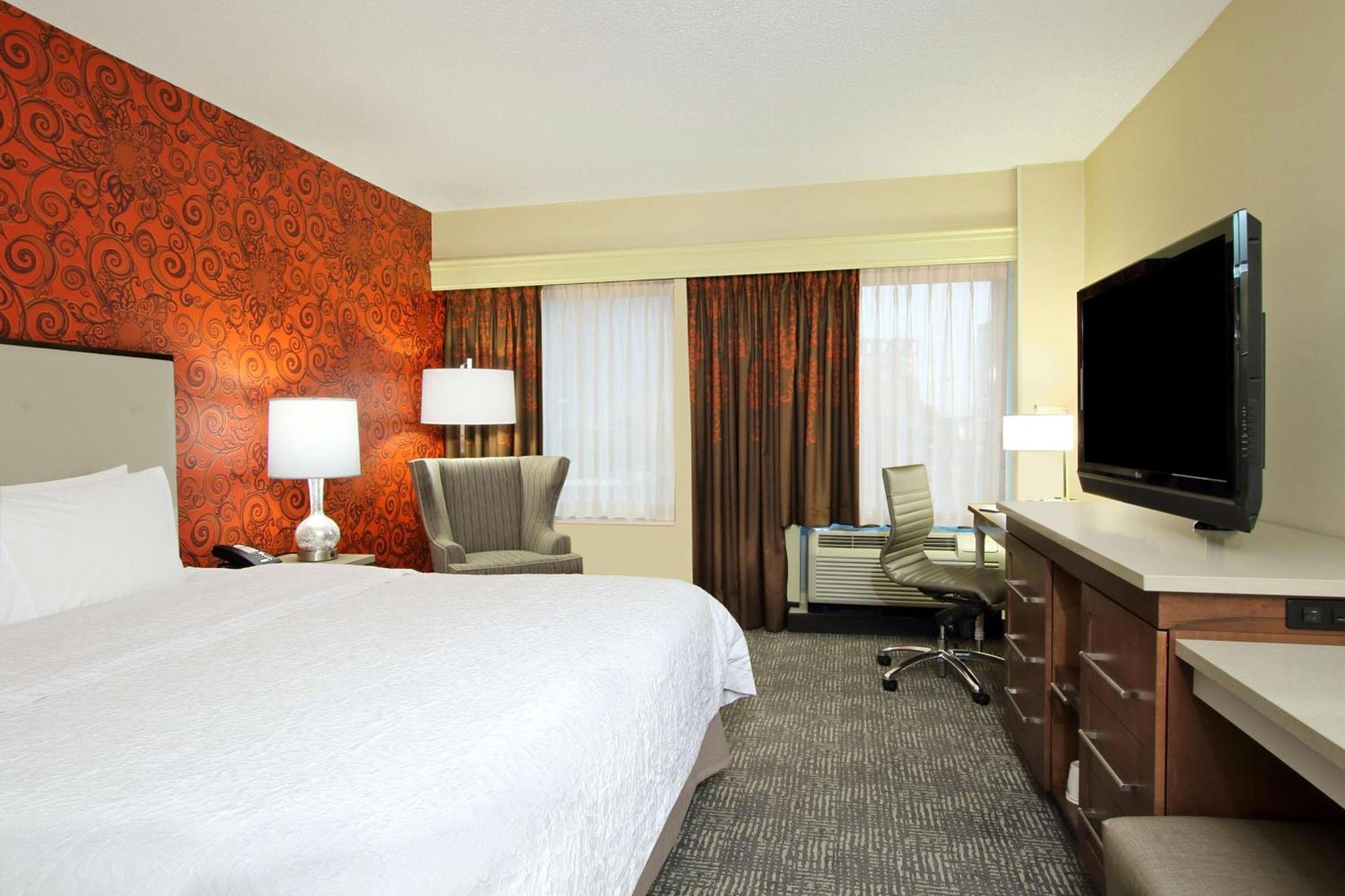 Hampton Inn & Suites Columbus-Downtown, Ohio photo 41