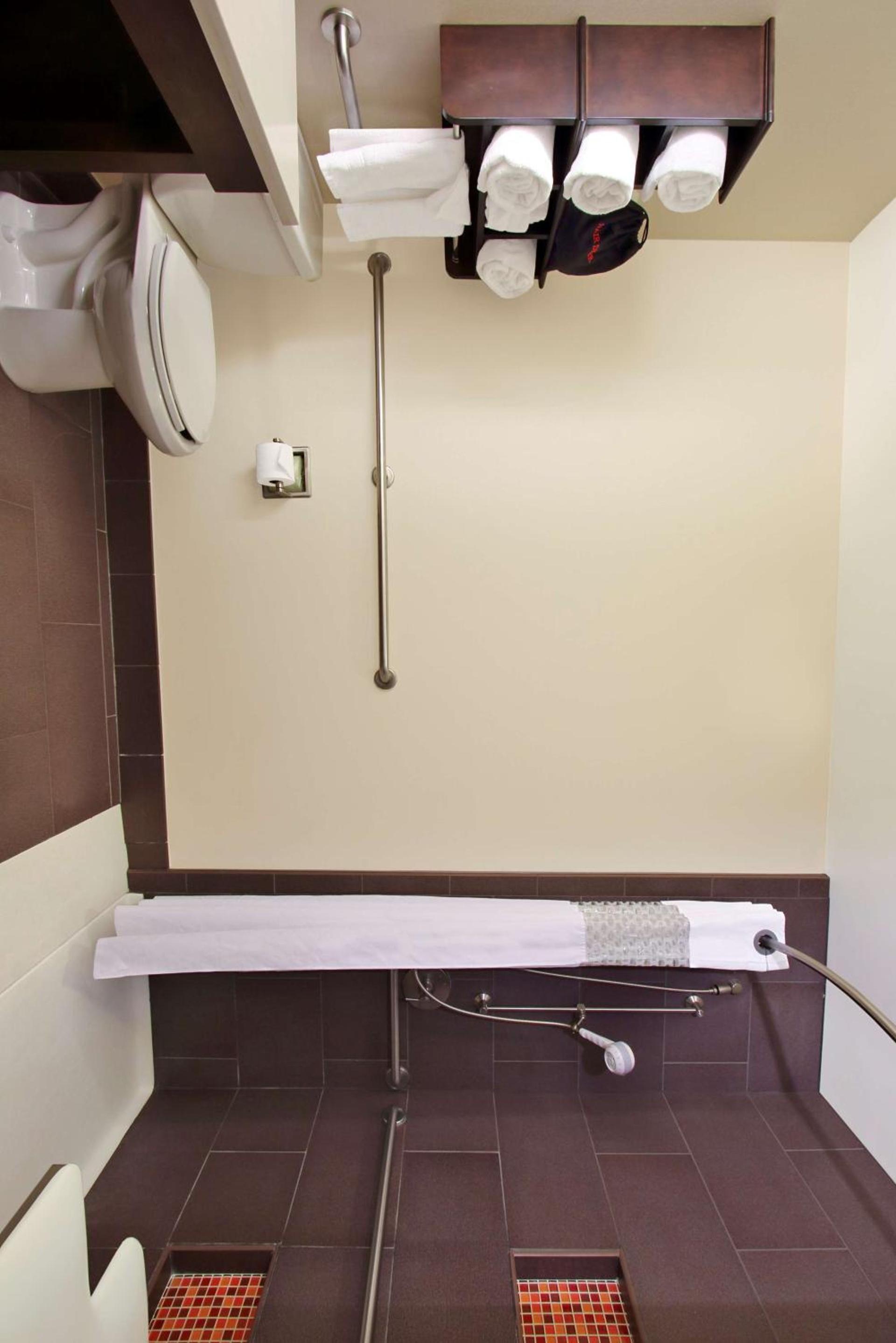 Hampton Inn & Suites Columbus-Downtown, Ohio photo 47