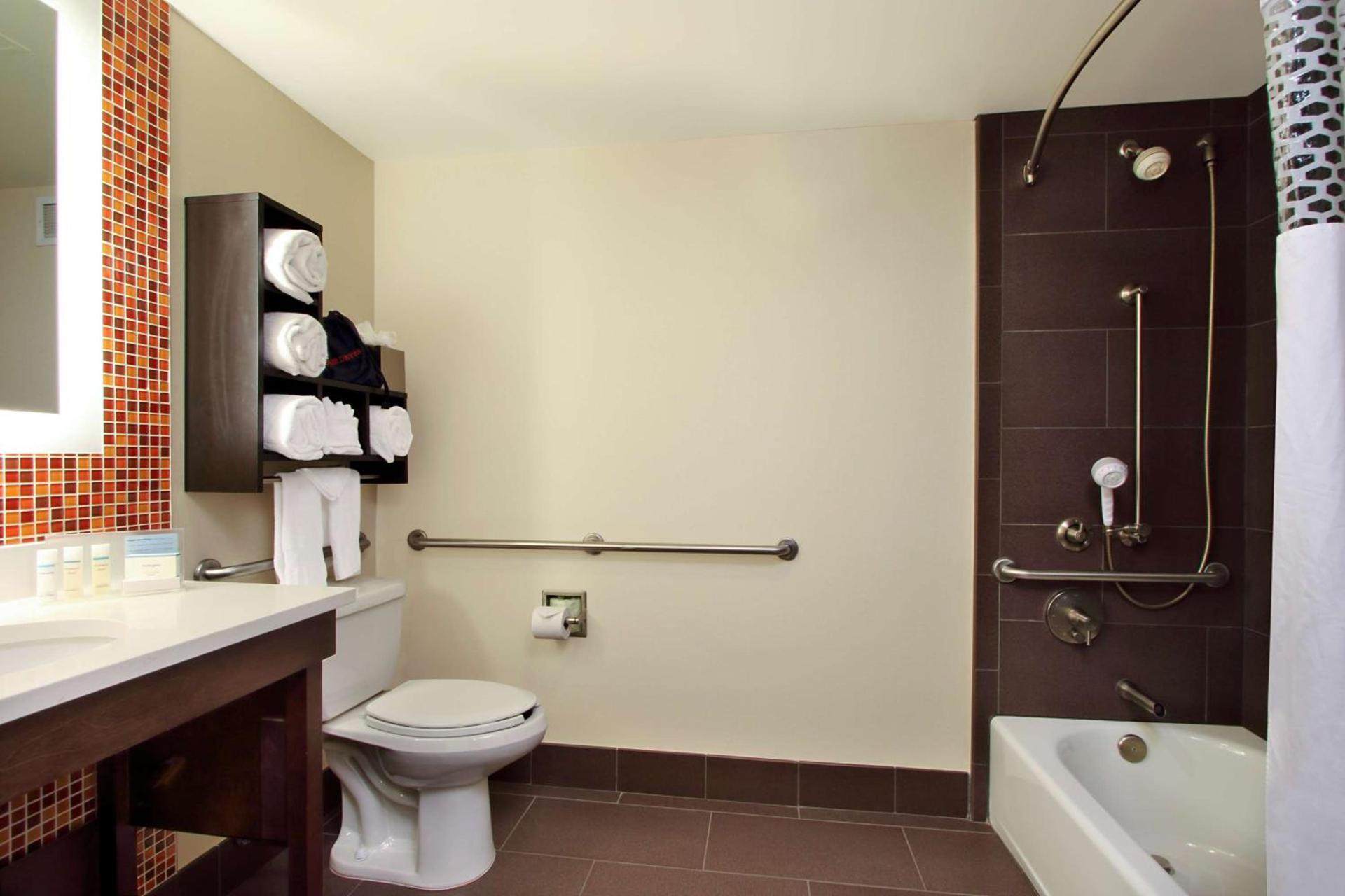 Hampton Inn & Suites Columbus-Downtown, Ohio photo 50