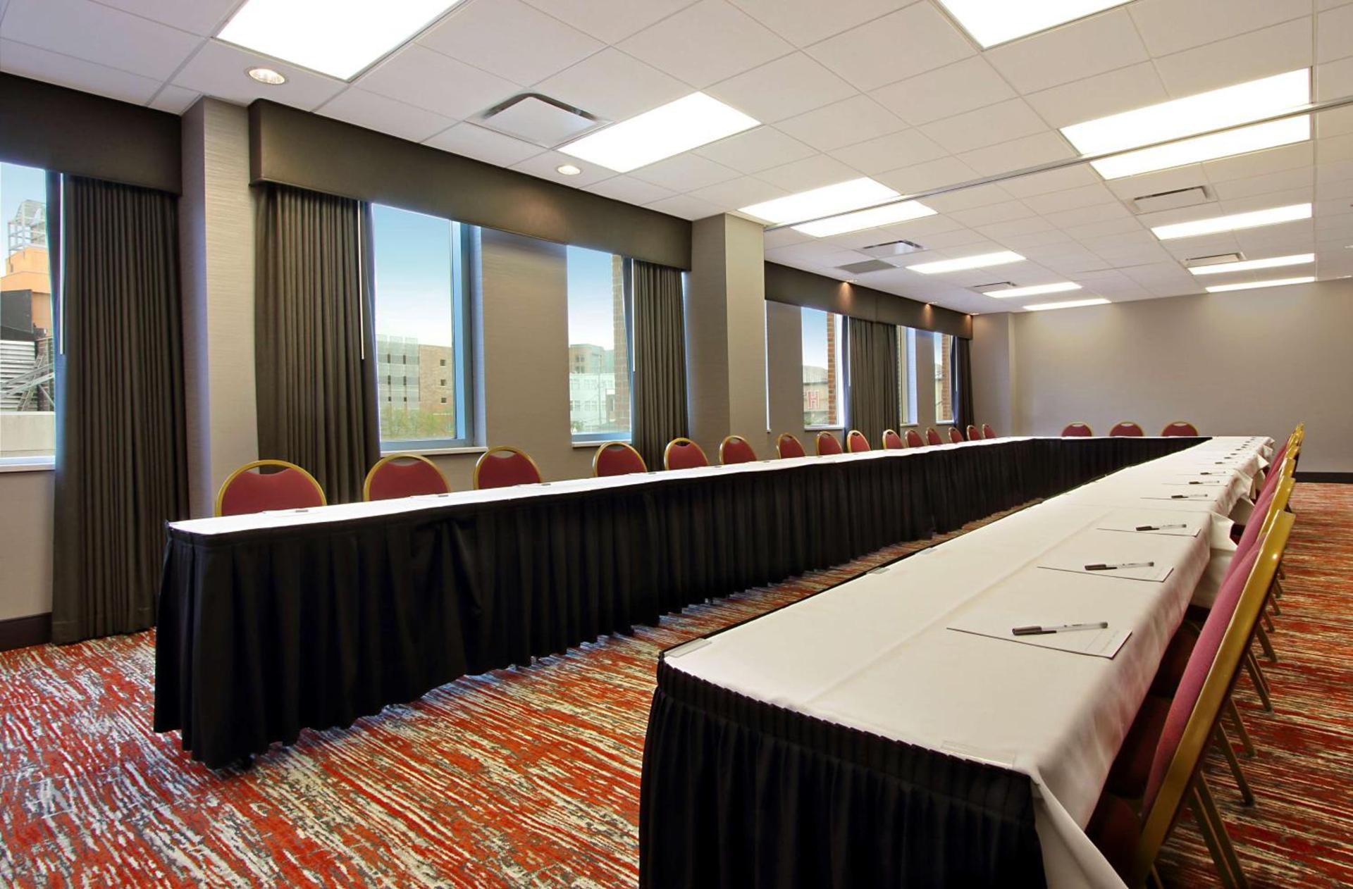 Hampton Inn & Suites Columbus-Downtown, Ohio photo 53