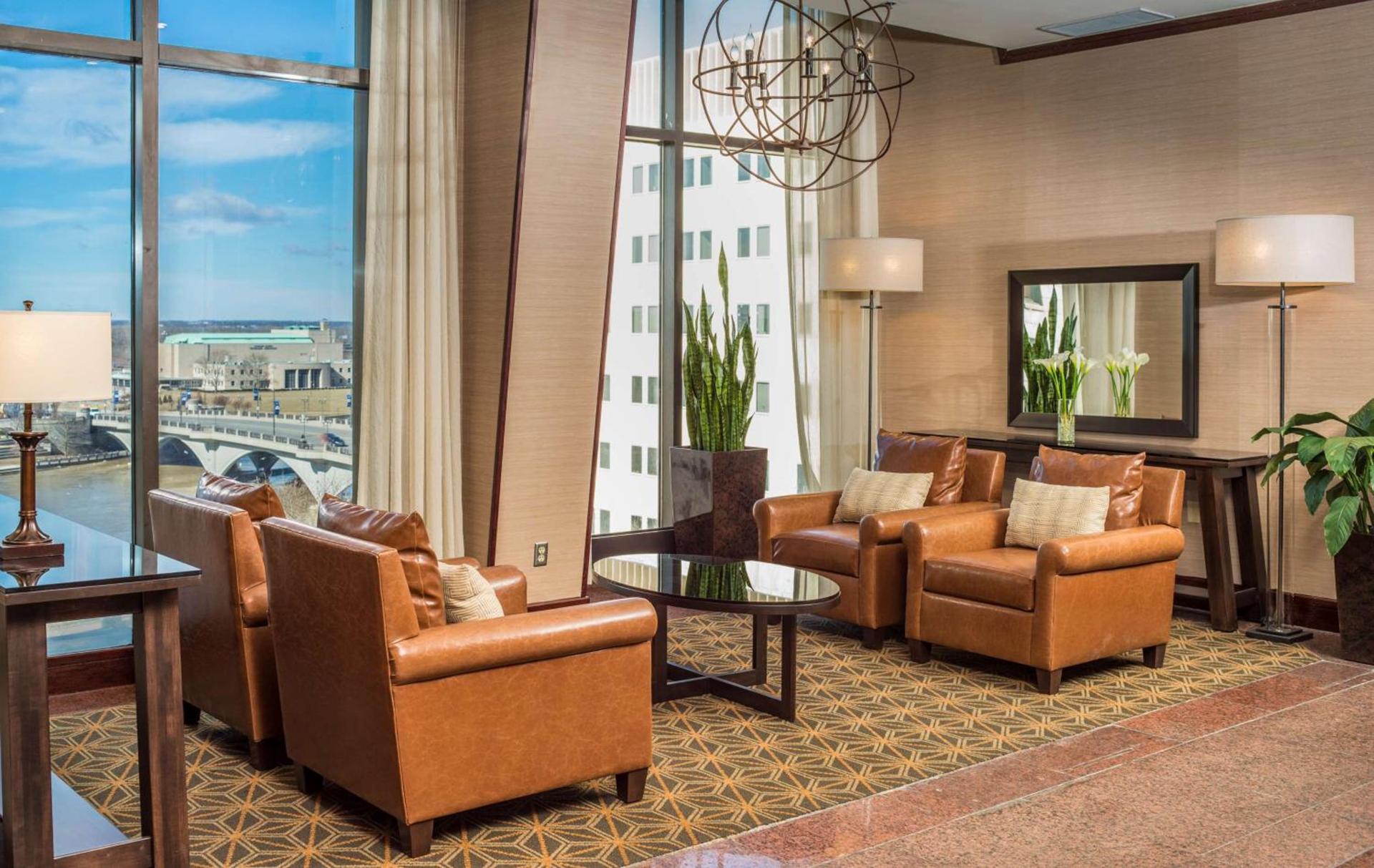 The Capital Suites Hotel photo 5
