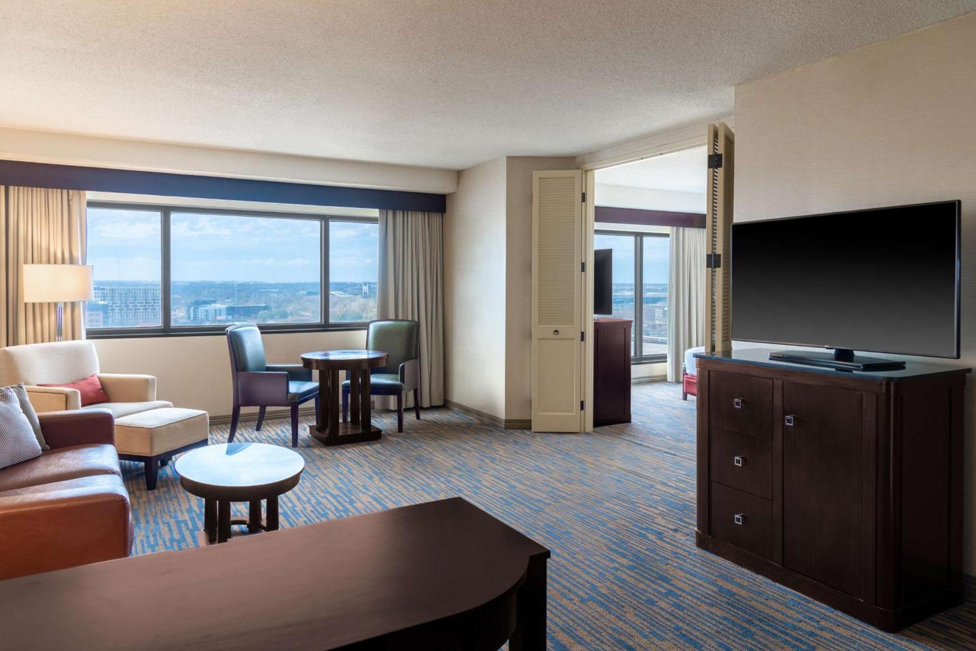 The Capital Suites Hotel photo 21