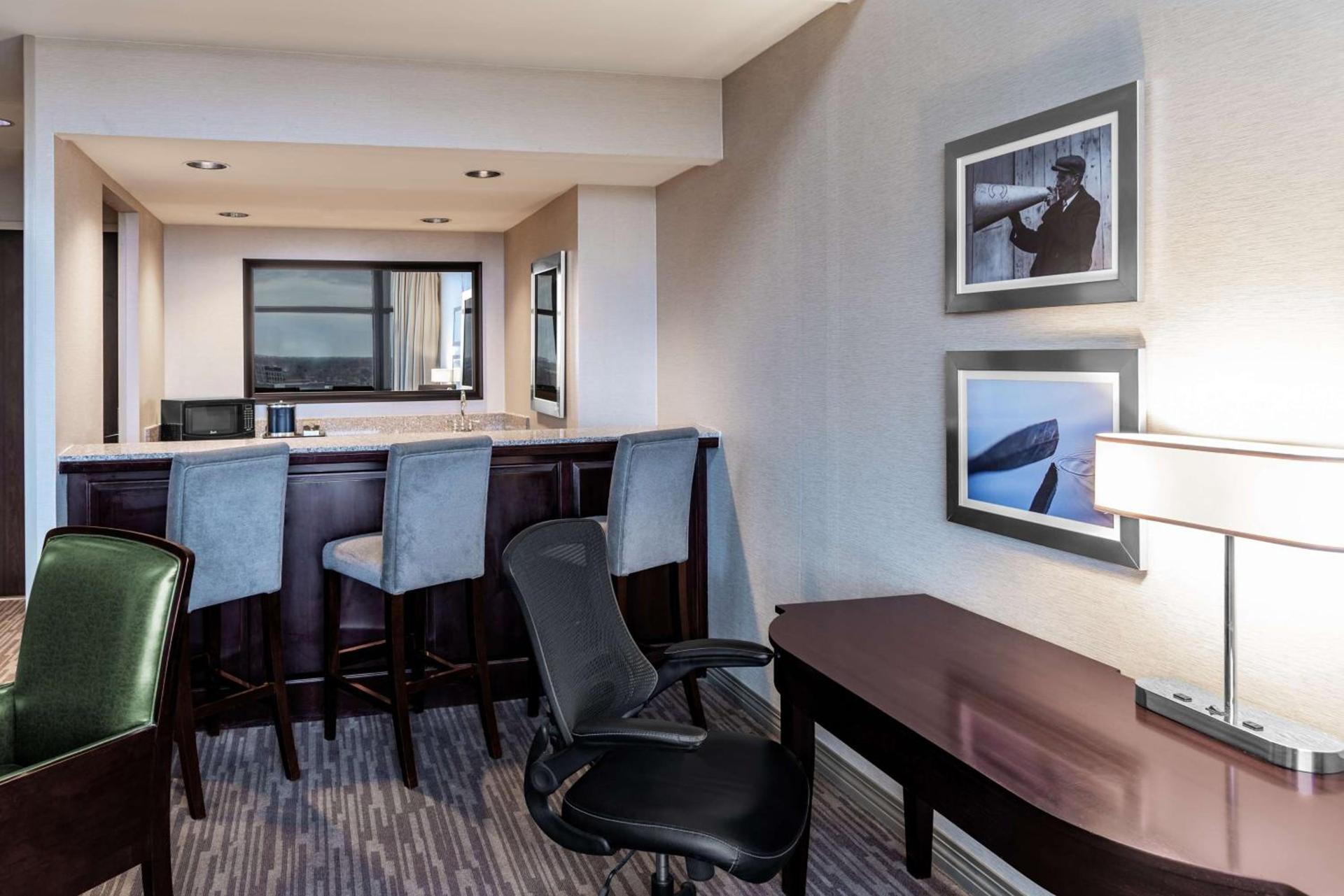 The Capital Suites Hotel photo 43