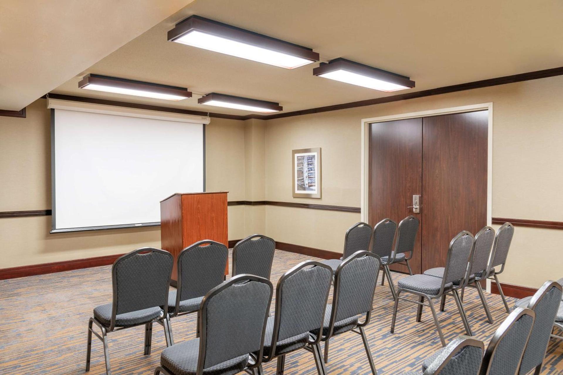 The Capital Suites Hotel photo 45