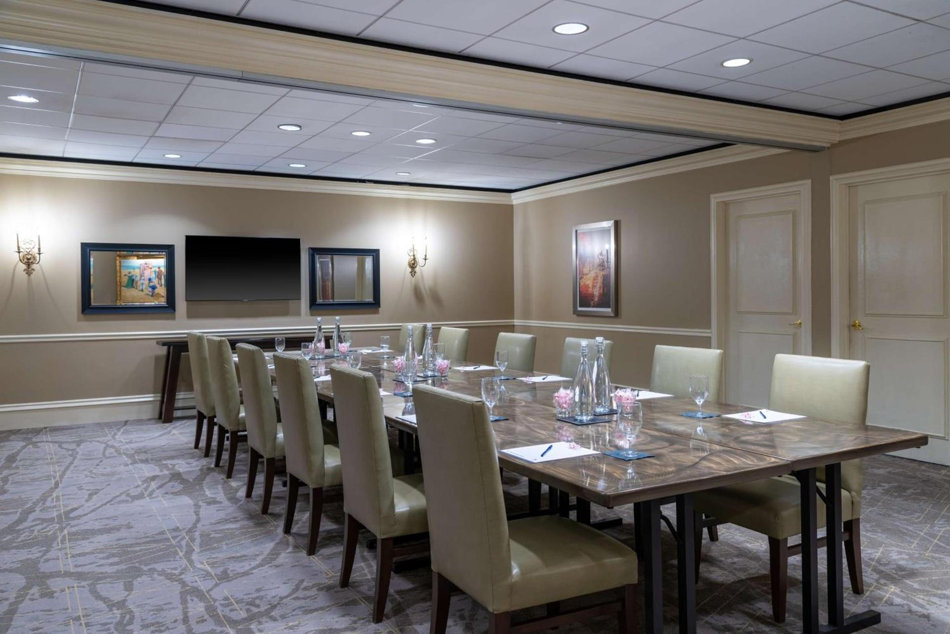 The Capital Suites Hotel photo 51