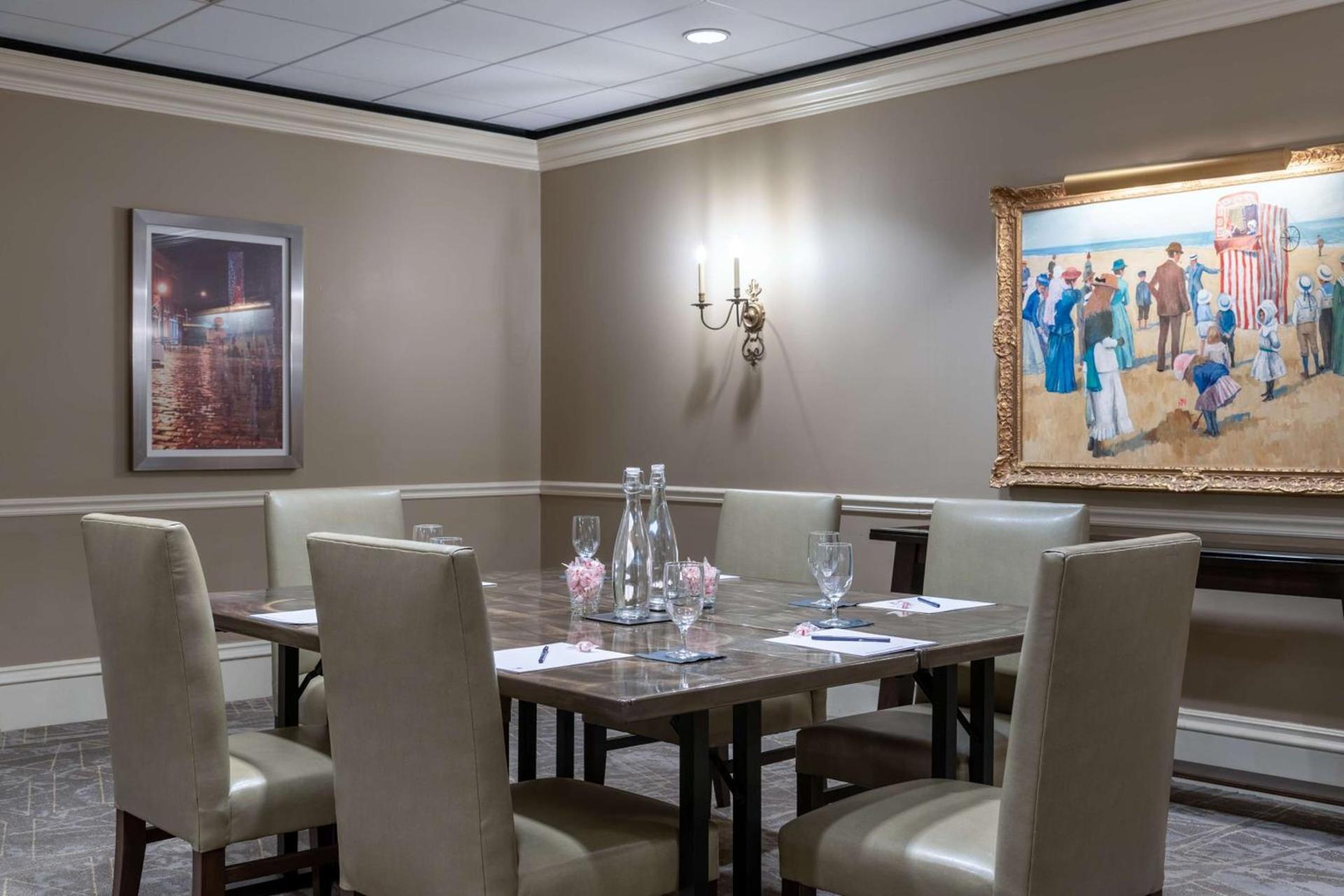 The Capital Suites Hotel photo 52