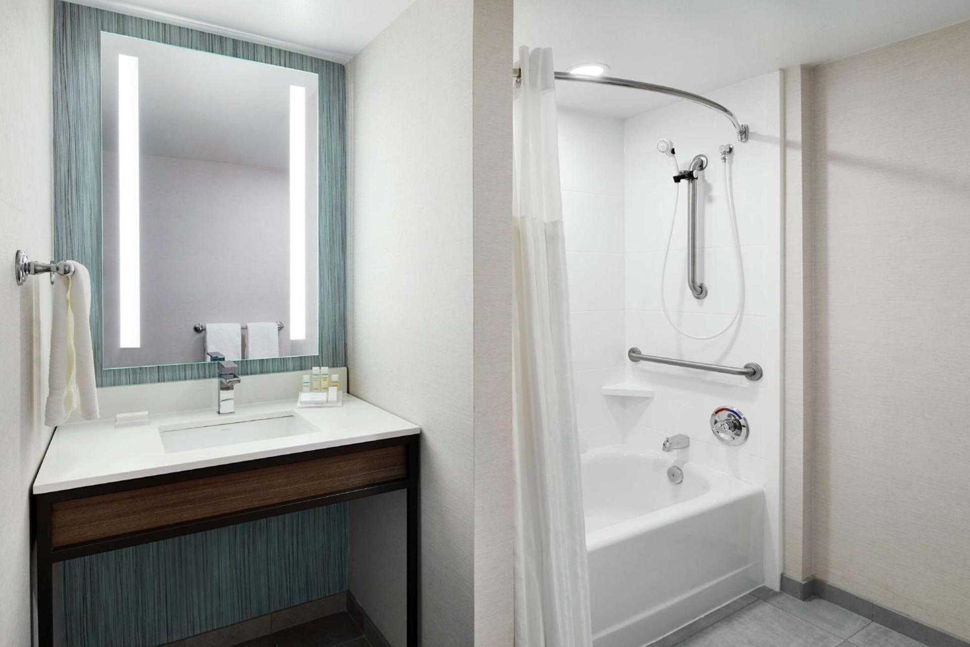 Hilton Garden Inn Champaign/ Urbana photo 14